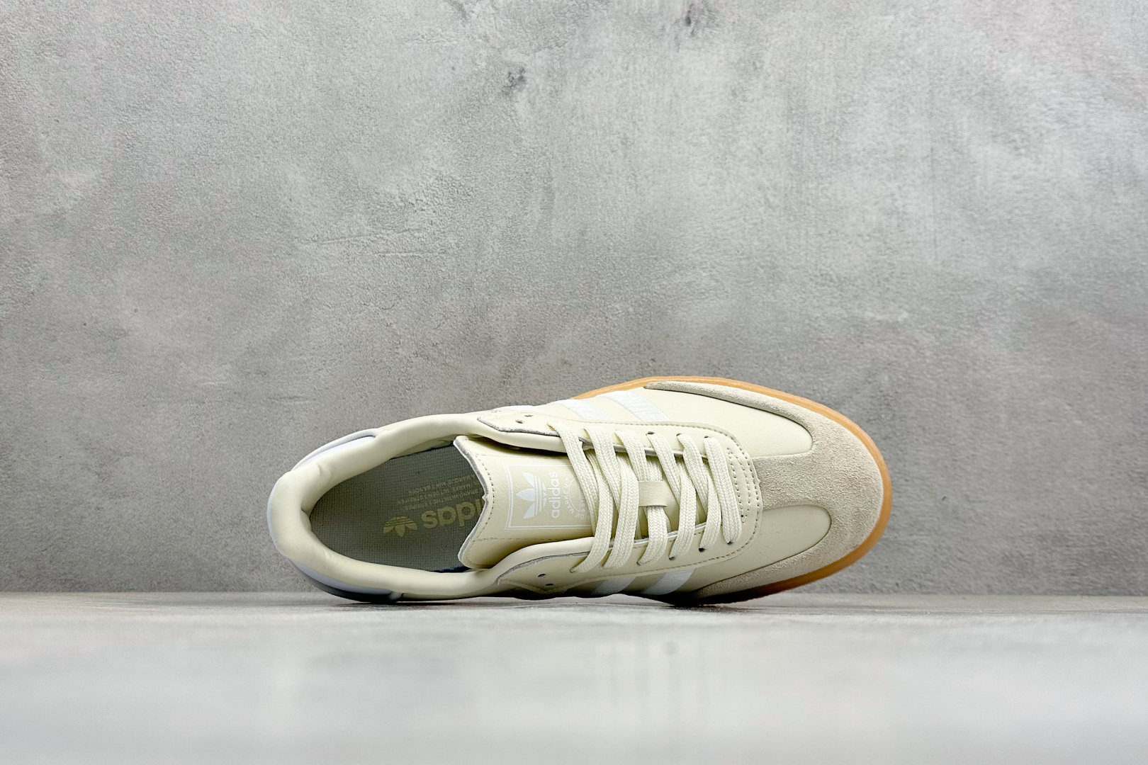 XH版Adidas originals SAMBAE VALENTINE W 百搭单品 复古桑巴板鞋 ID0434 XH版Adidas originals SAMBAE VALENTINE W 百搭单品 复古桑巴板鞋 ID0434