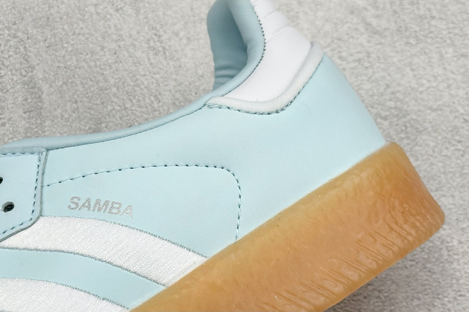 XH版Adidas originals SAMBAE VALENTINE W 百搭单品 复古桑巴板鞋 ID0435 XH版Adidas originals SAMBAE VALENTINE W 百搭单品 复古桑巴板鞋 ID0435