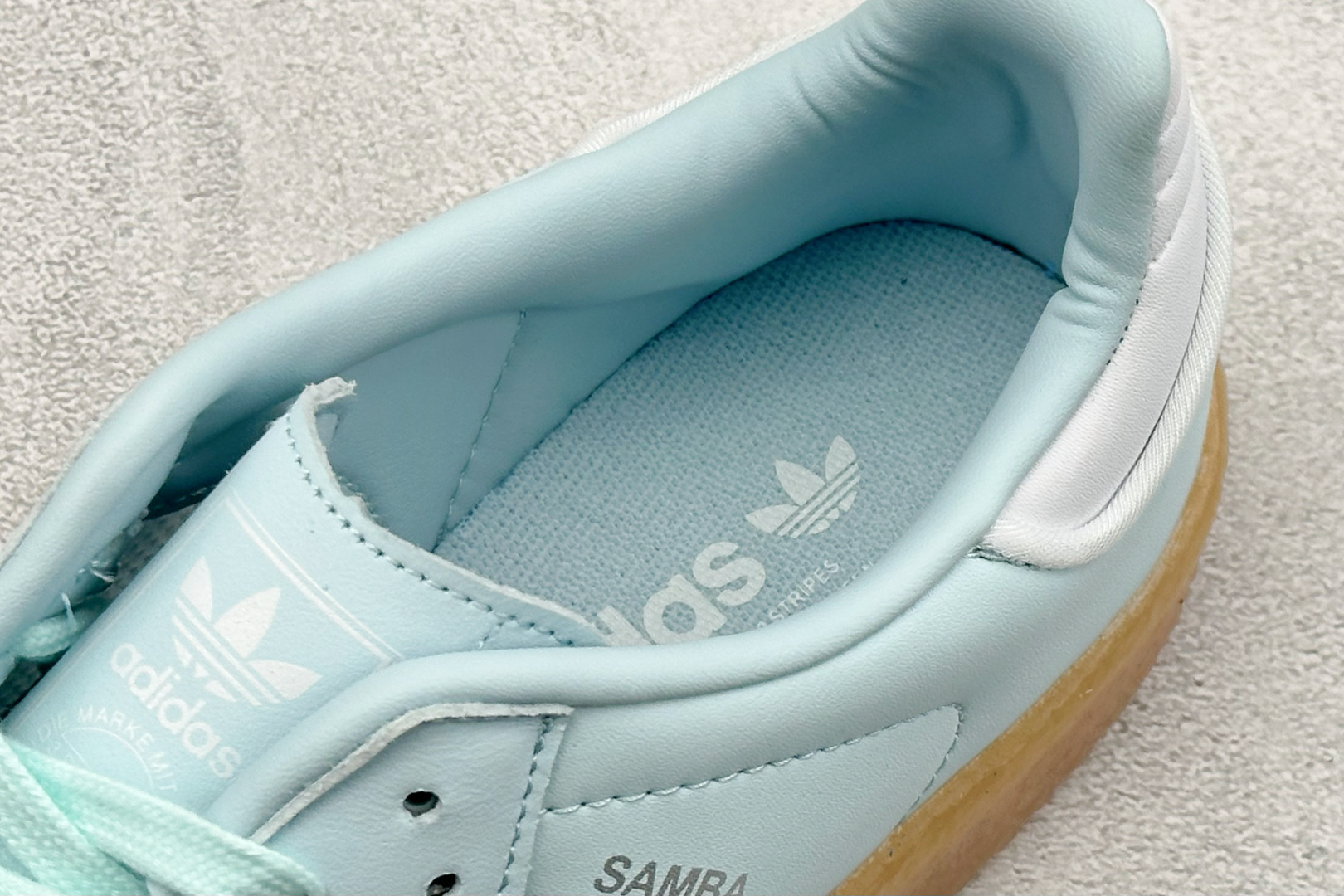 XH版Adidas originals SAMBAE VALENTINE W 百搭单品 复古桑巴板鞋 ID0435 XH版Adidas originals SAMBAE VALENTINE W 百搭单品 复古桑巴板鞋 ID0435
