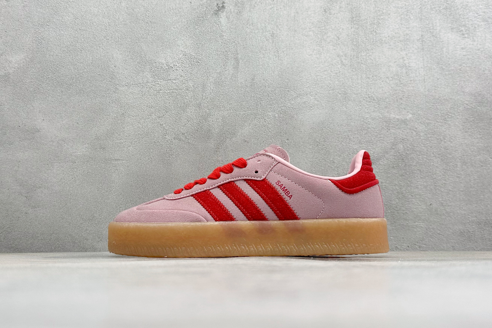 XH版Adidas originals SAMBAE VALENTINE W 百搭单品 复古桑巴板鞋 JS4500