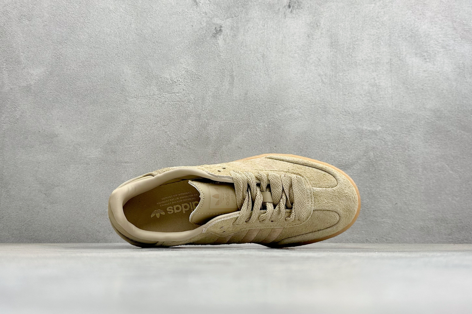 XH版Adidas originals SAMBAE VALENTINE W 百搭单品 复古桑巴板鞋 JQ0254 XH版Adidas originals SAMBAE VALENTINE W 百搭单品 复古桑巴板鞋 JQ0254
