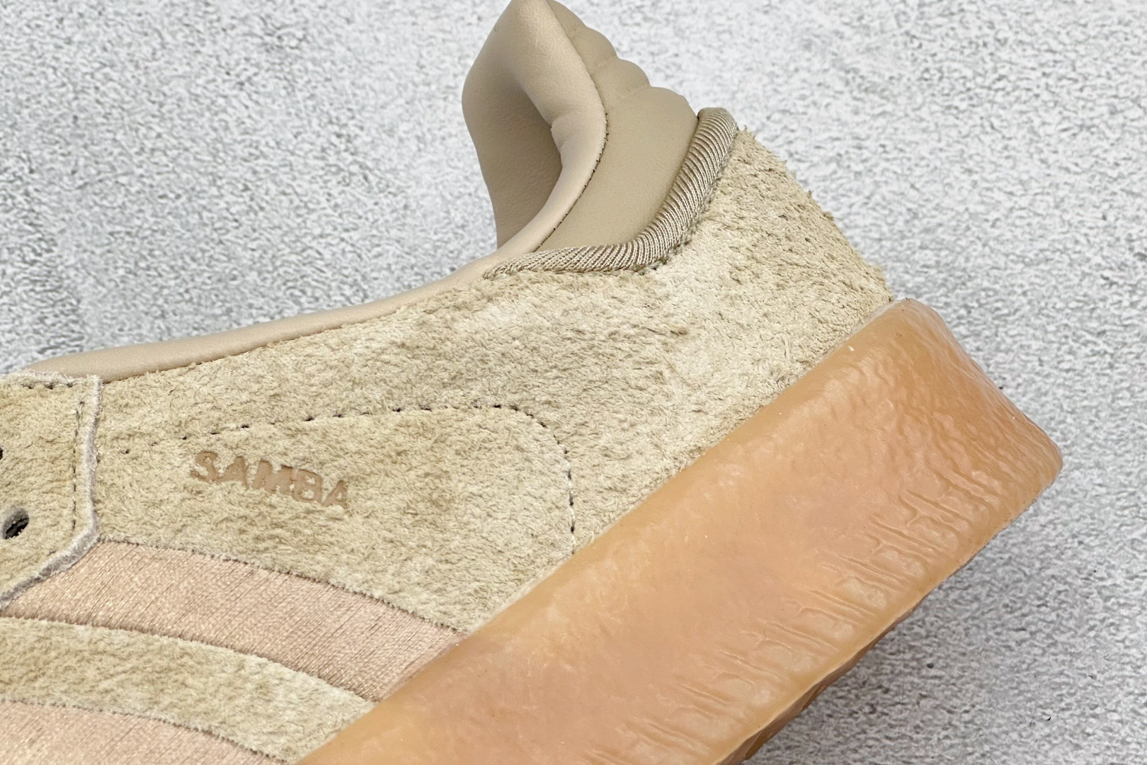 XH版Adidas originals SAMBAE VALENTINE W 百搭单品 复古桑巴板鞋 JQ0254 XH版Adidas originals SAMBAE VALENTINE W 百搭单品 复古桑巴板鞋 JQ0254