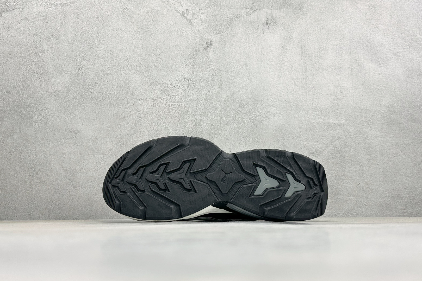 Puma Fade Nitro Ls 彪马 百搭舒适 透气 支撑跑步鞋 406887-03