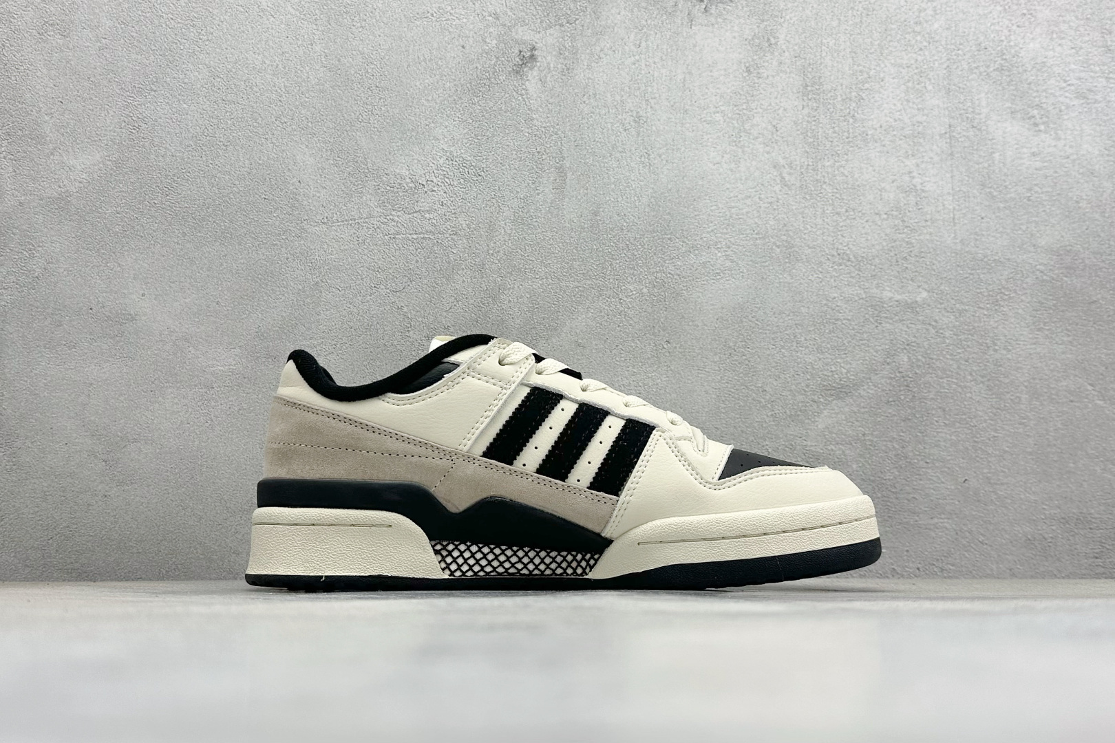 AD Forum 84 Low 低帮百搭潮流休闲运动板鞋 IG3901