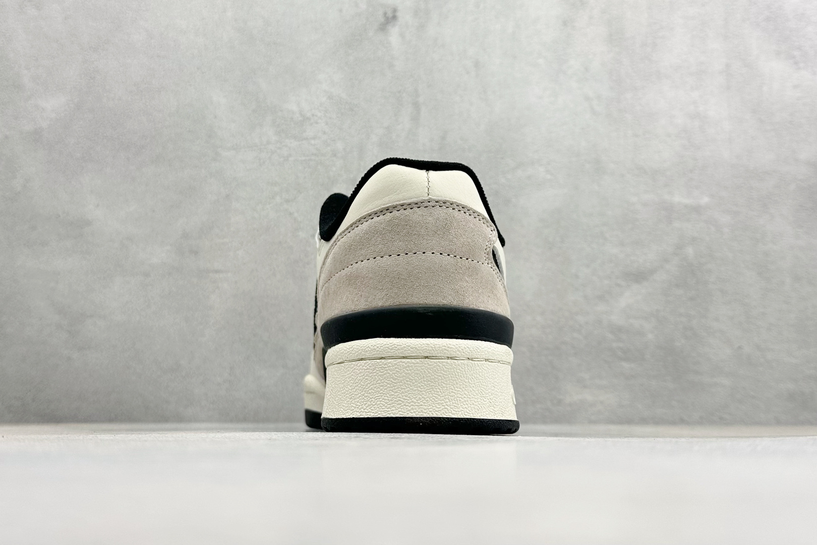 AD Forum 84 Low 低帮百搭潮流休闲运动板鞋 IG3901