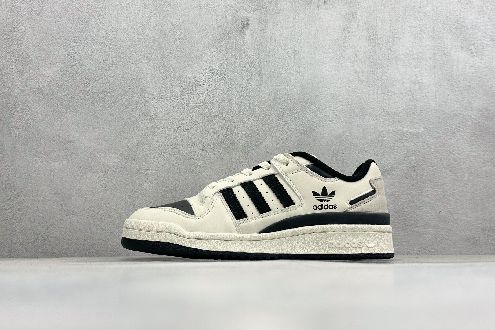 AD Forum 84 Low 低帮百搭潮流休闲运动板鞋 IG3901