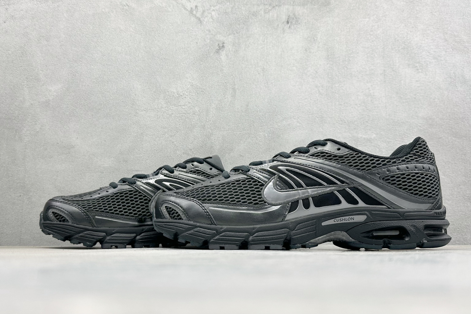 Nike Air Max Moto 2K 耐克新款复古气垫跑步鞋 IO9279-001 Nike Air Max Moto 2K 耐克新款复古气垫跑步鞋 IO9279-001