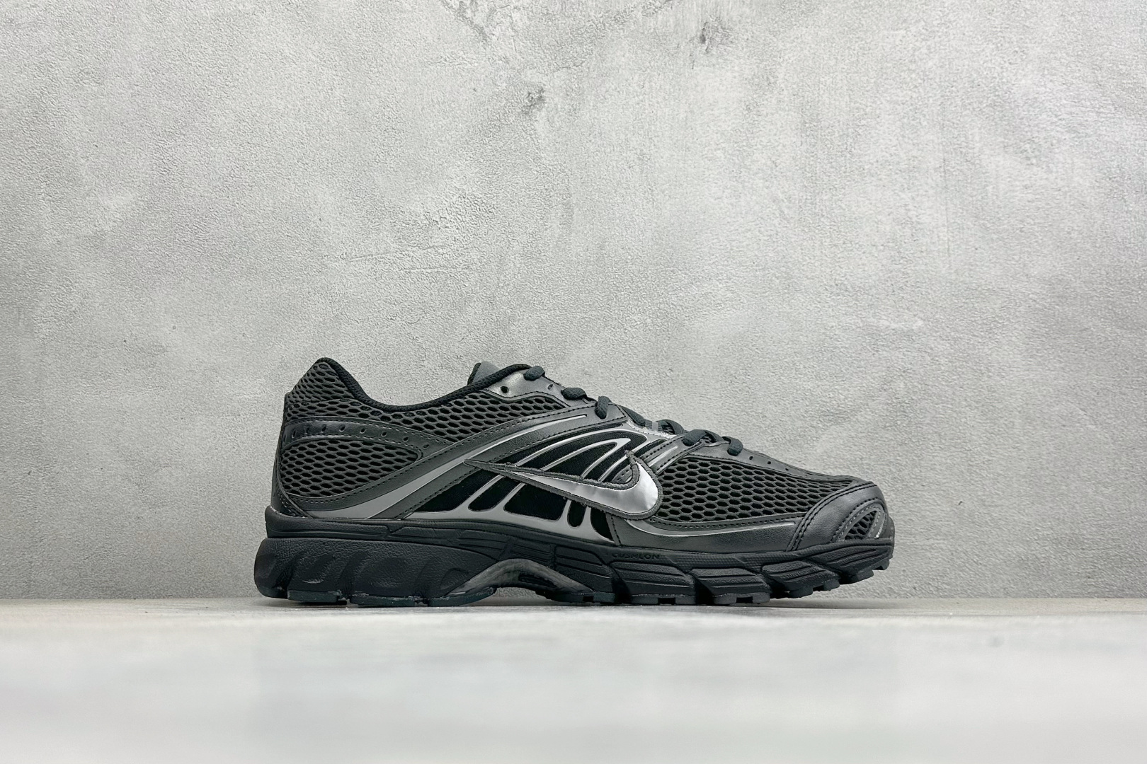 Nike Air Max Moto 2K 耐克新款复古气垫跑步鞋 IO9279-001 Nike Air Max Moto 2K 耐克新款复古气垫跑步鞋 IO9279-001