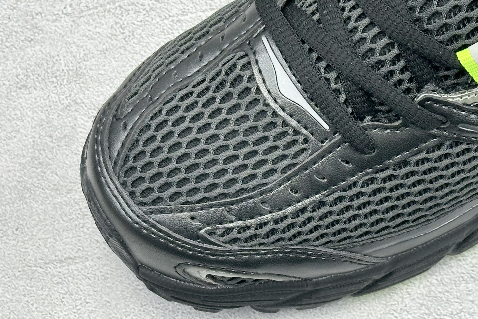 Nike Air Max Moto 2K 耐克新款复古气垫跑步鞋 IO9279-002 Nike Air Max Moto 2K 耐克新款复古气垫跑步鞋 IO9279-002