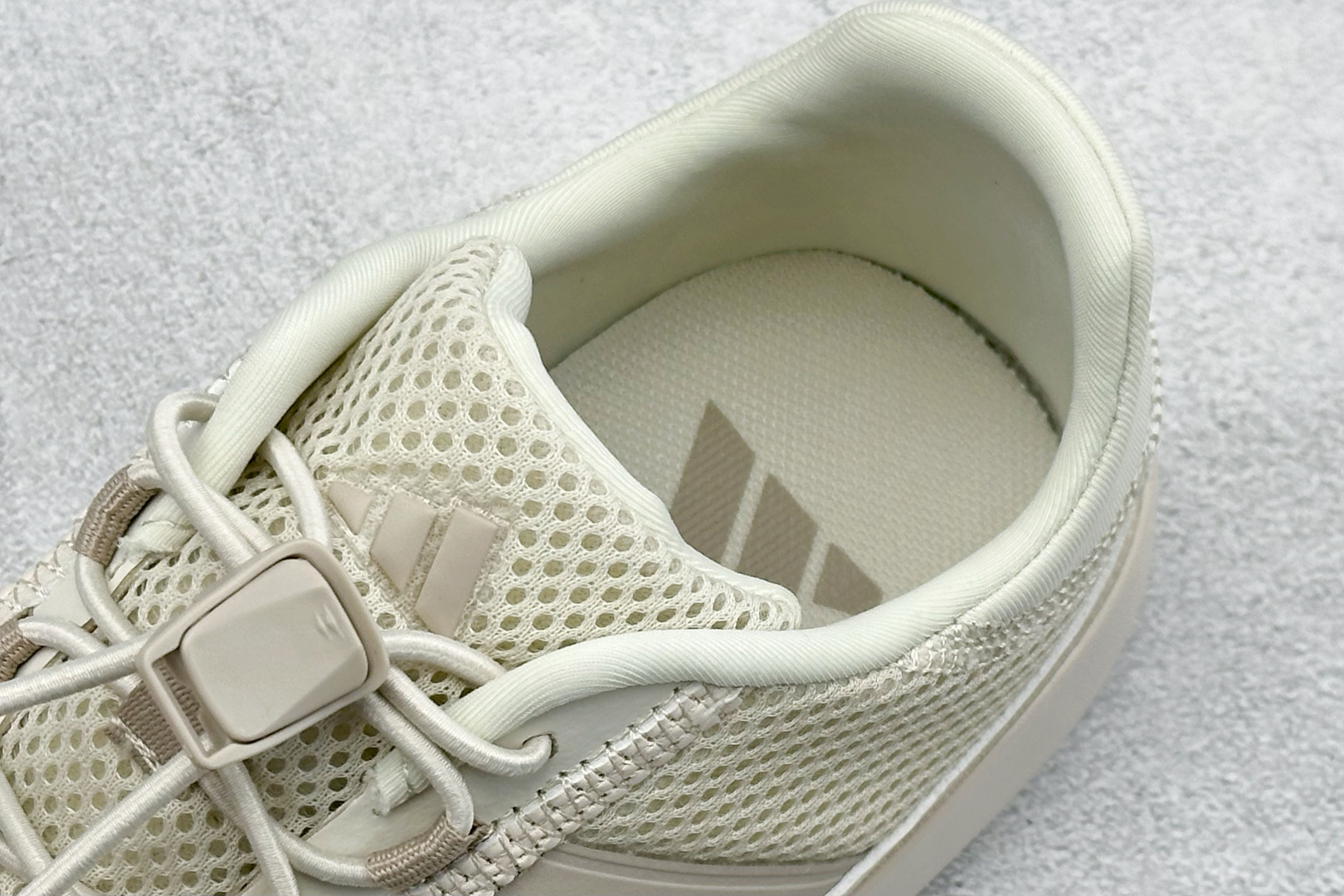 Adidas Roamboat 轻便舒适防滑耐磨 低帮跑步鞋 JH9757 Adidas Roamboat 轻便舒适防滑耐磨 低帮跑步鞋 JH9757