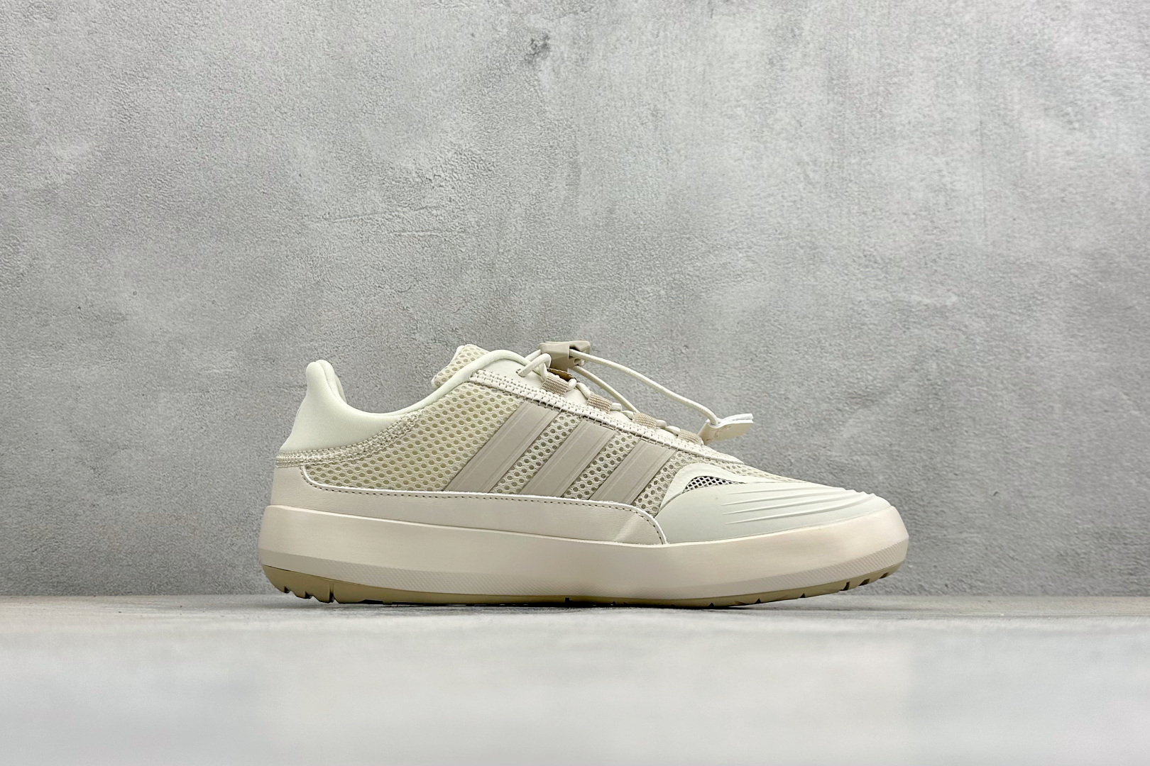 Adidas Roamboat 轻便舒适防滑耐磨 低帮跑步鞋 JH9757 Adidas Roamboat 轻便舒适防滑耐磨 低帮跑步鞋 JH9757