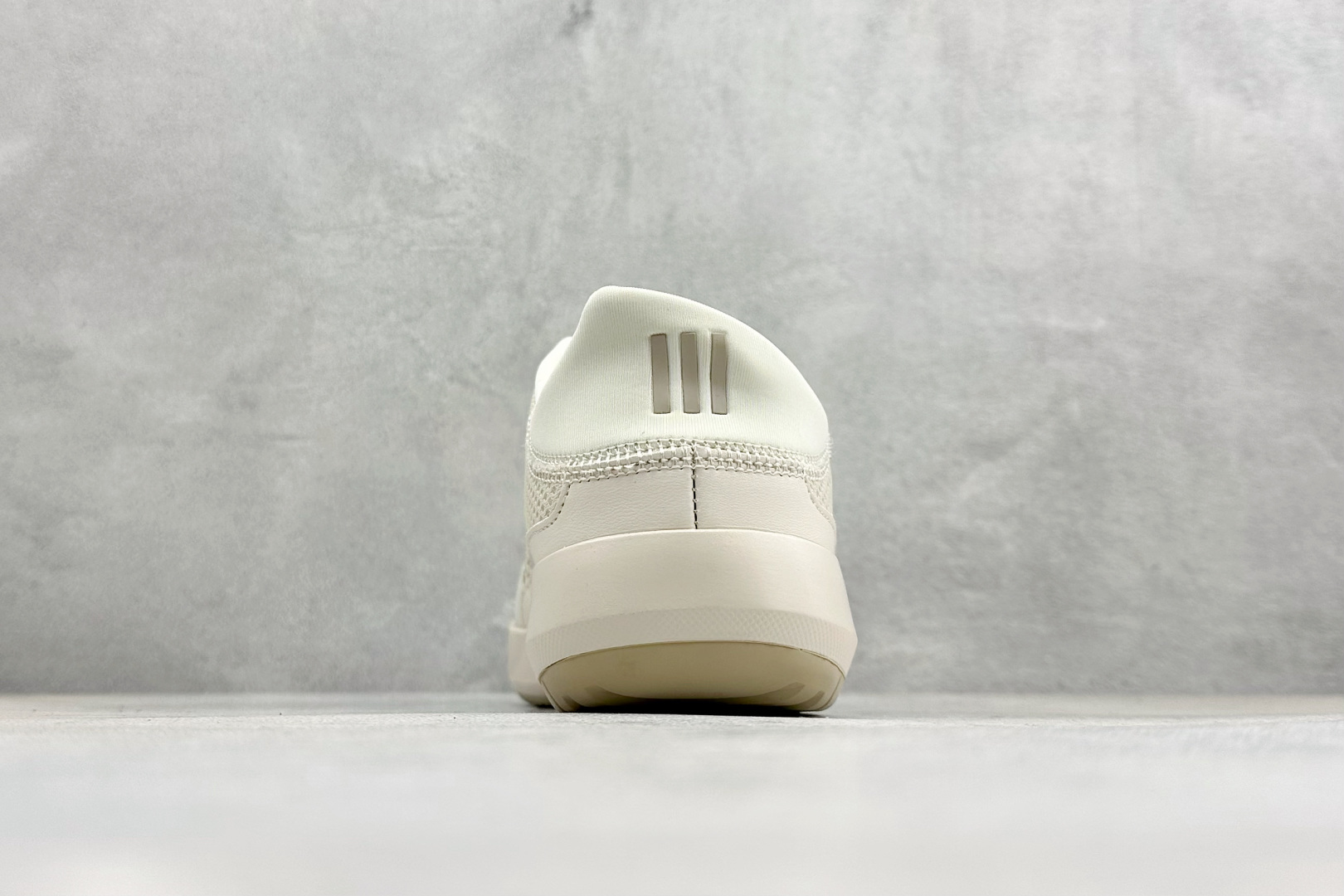 Adidas Roamboat 轻便舒适防滑耐磨 低帮跑步鞋 JH9757 Adidas Roamboat 轻便舒适防滑耐磨 低帮跑步鞋 JH9757