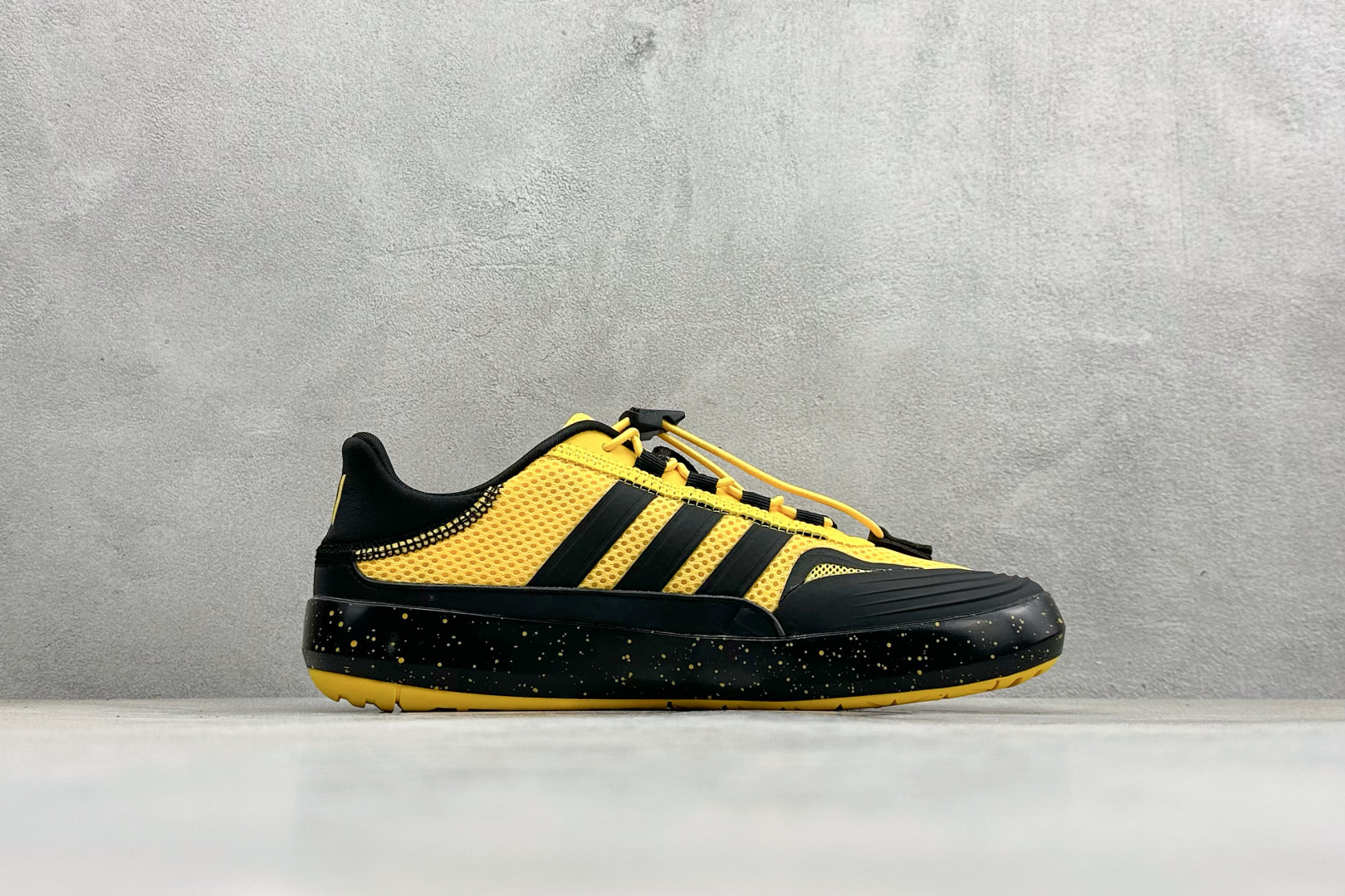 Adidas Roamboat 轻便舒适防滑耐磨 低帮跑步鞋 JH9746 Adidas Roamboat 轻便舒适防滑耐磨 低帮跑步鞋 JH9746