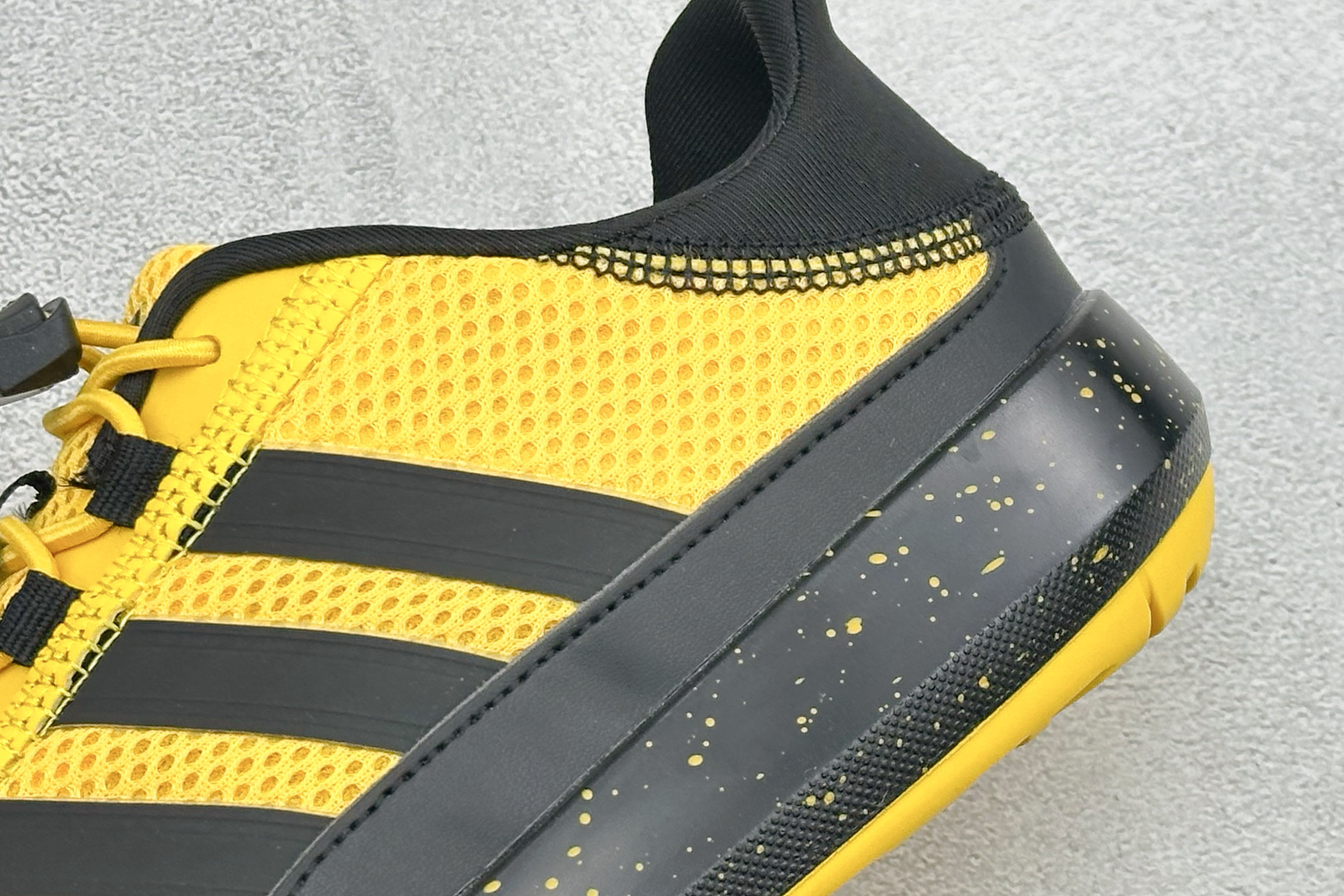 Adidas Roamboat 轻便舒适防滑耐磨 低帮跑步鞋 JH9746 Adidas Roamboat 轻便舒适防滑耐磨 低帮跑步鞋 JH9746