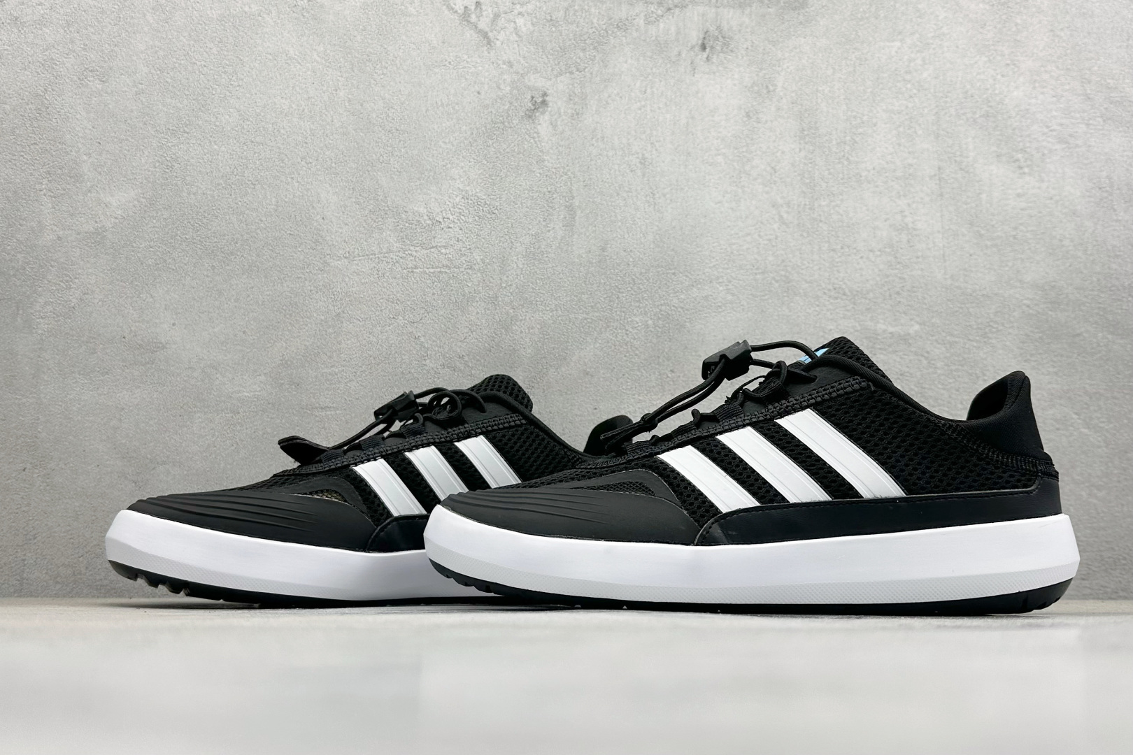Adidas Roamboat 轻便舒适防滑耐磨 低帮跑步鞋 JH9756 Adidas Roamboat 轻便舒适防滑耐磨 低帮跑步鞋 JH9756