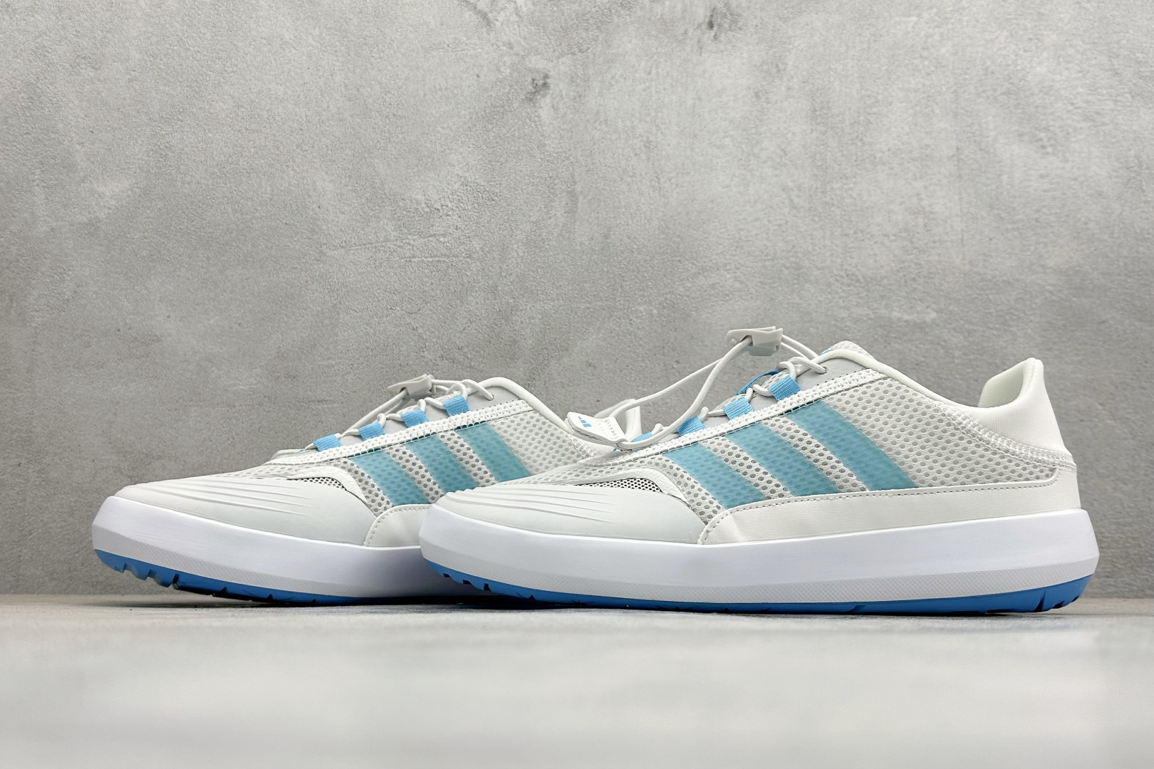 Adidas Roamboat 轻便舒适防滑耐磨 低帮跑步鞋 JH9758 Adidas Roamboat 轻便舒适防滑耐磨 低帮跑步鞋 JH9758