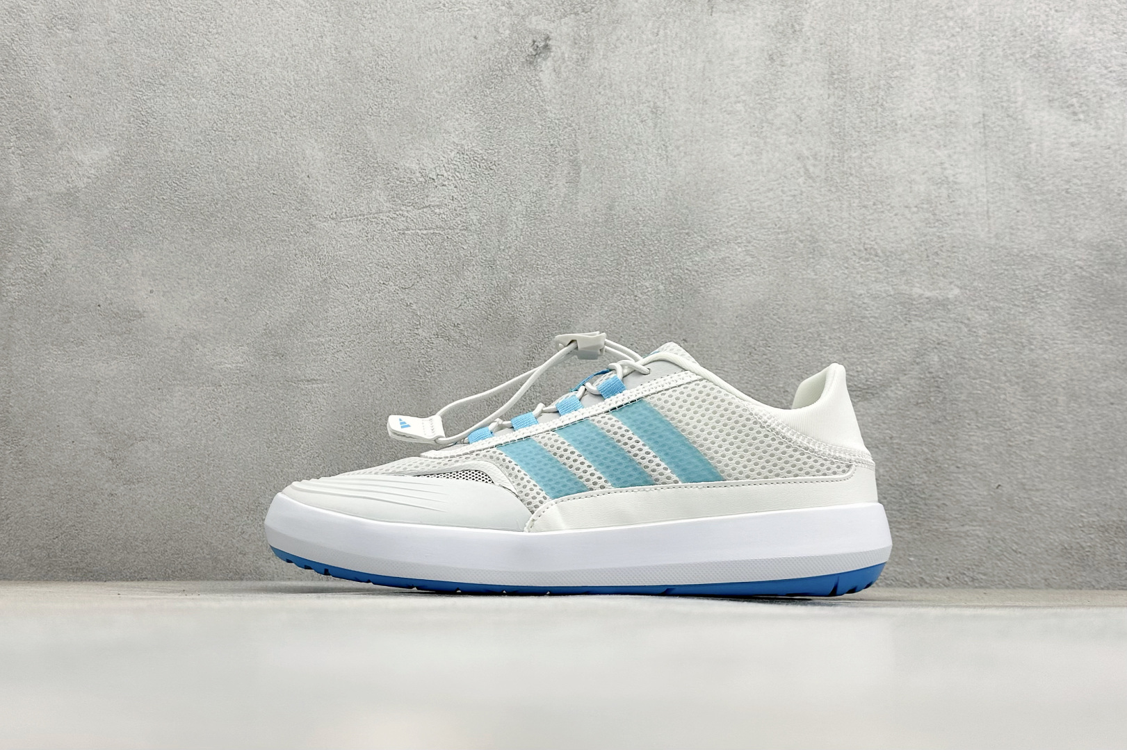 Adidas Roamboat 轻便舒适防滑耐磨 低帮跑步鞋 JH9758 Adidas Roamboat 轻便舒适防滑耐磨 低帮跑步鞋 JH9758