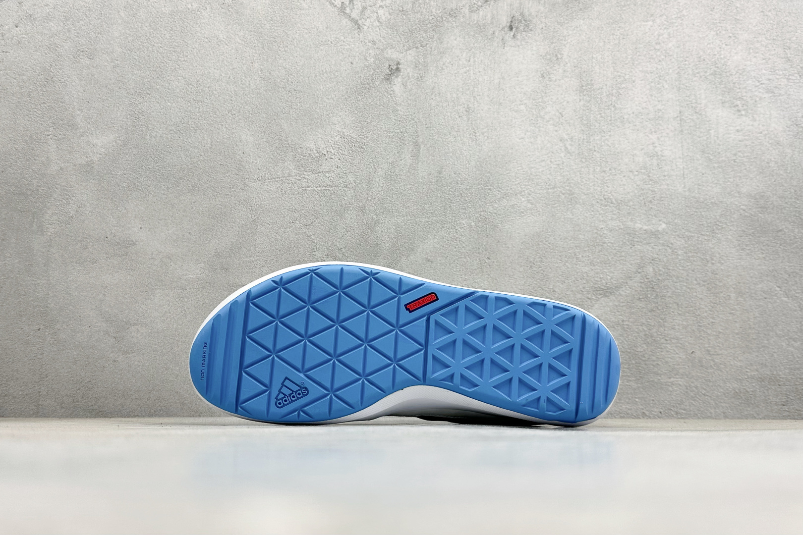 Adidas Roamboat 轻便舒适防滑耐磨 低帮跑步鞋 JH9758 Adidas Roamboat 轻便舒适防滑耐磨 低帮跑步鞋 JH9758