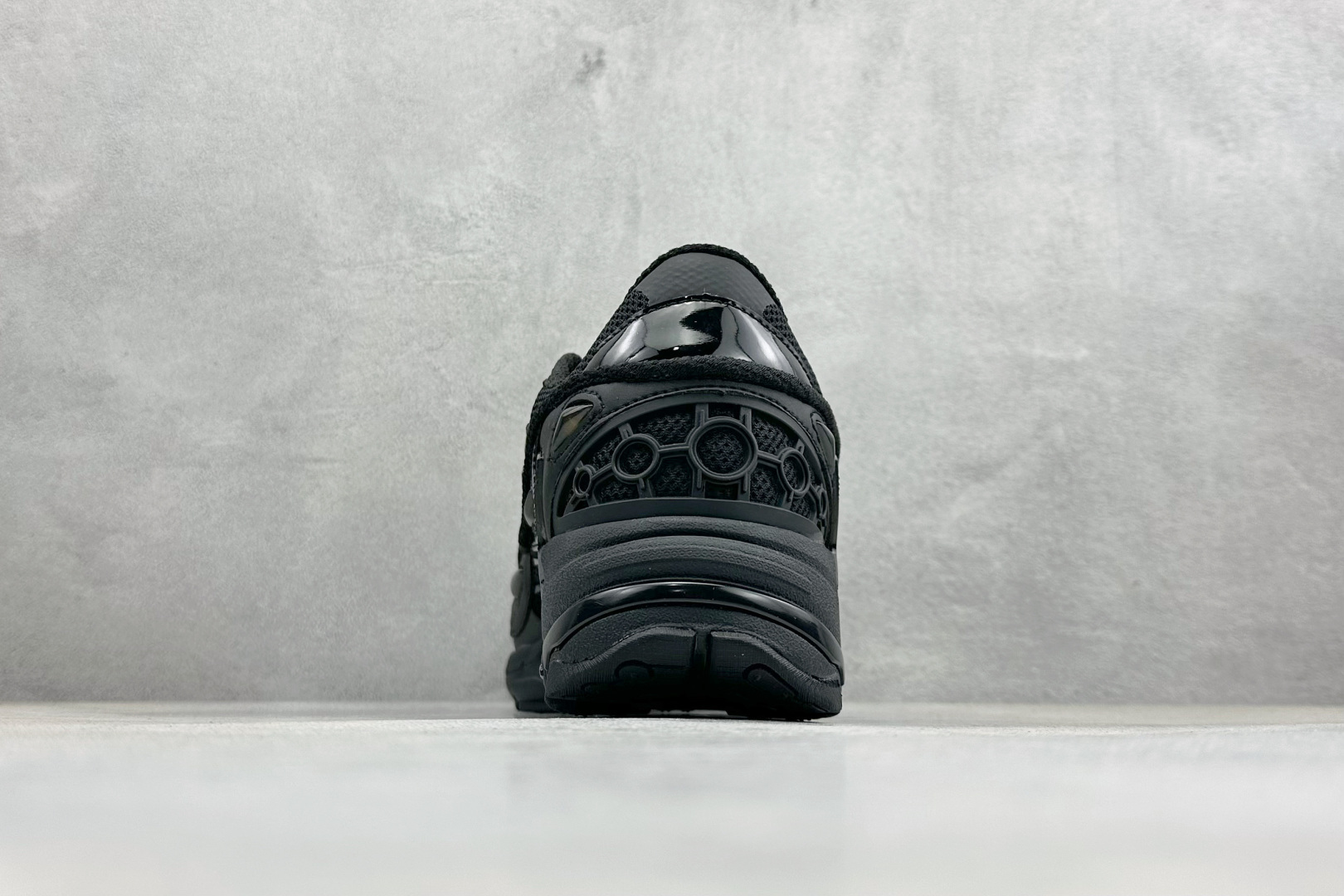 Raf Simons Pharaxus 舒适百搭低帮生活休闲鞋 HR830001S Raf Simons Pharaxus 舒适百搭低帮生活休闲鞋 HR830001S