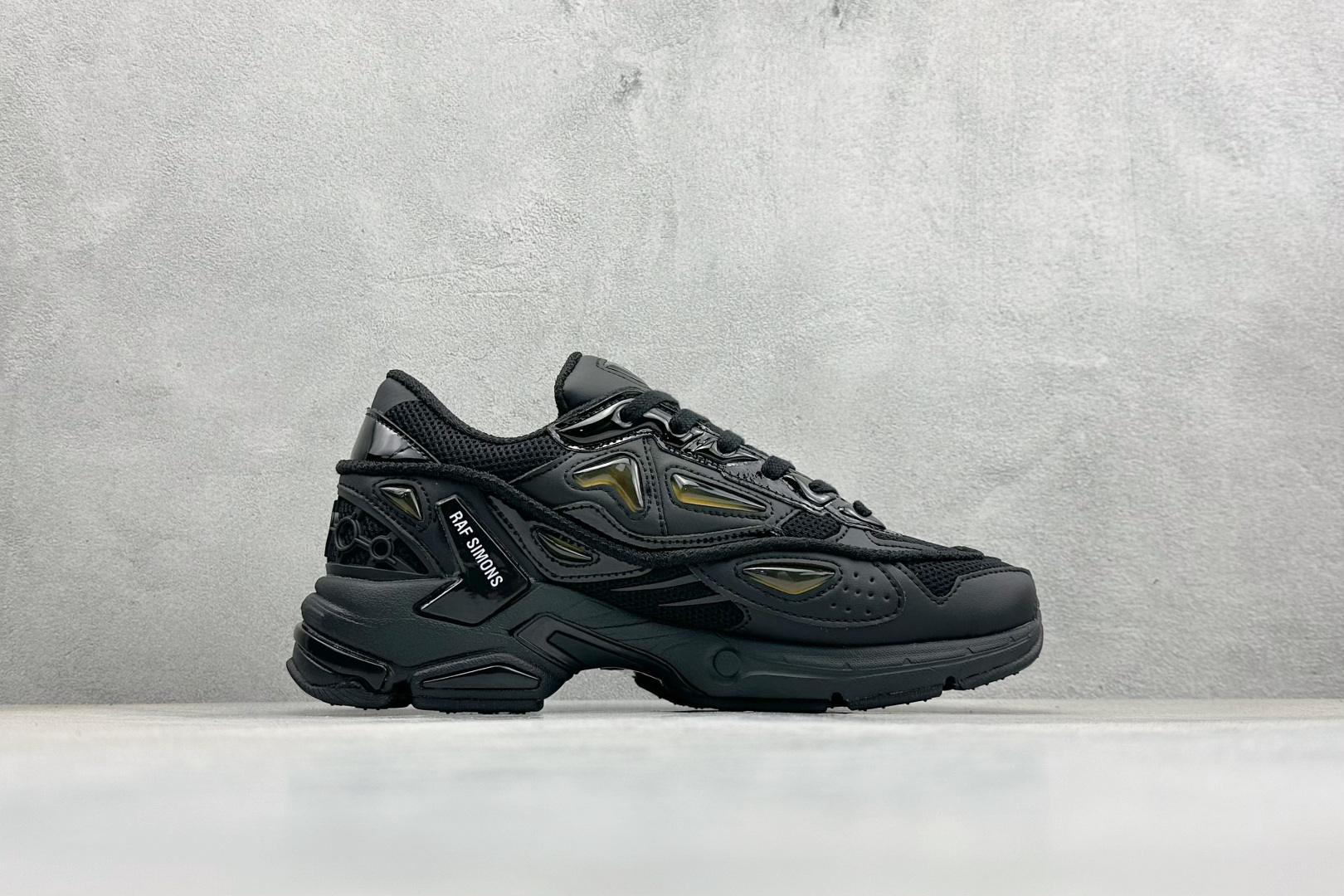 Raf Simons Pharaxus 舒适百搭低帮生活休闲鞋 HR830001S Raf Simons Pharaxus 舒适百搭低帮生活休闲鞋 HR830001S