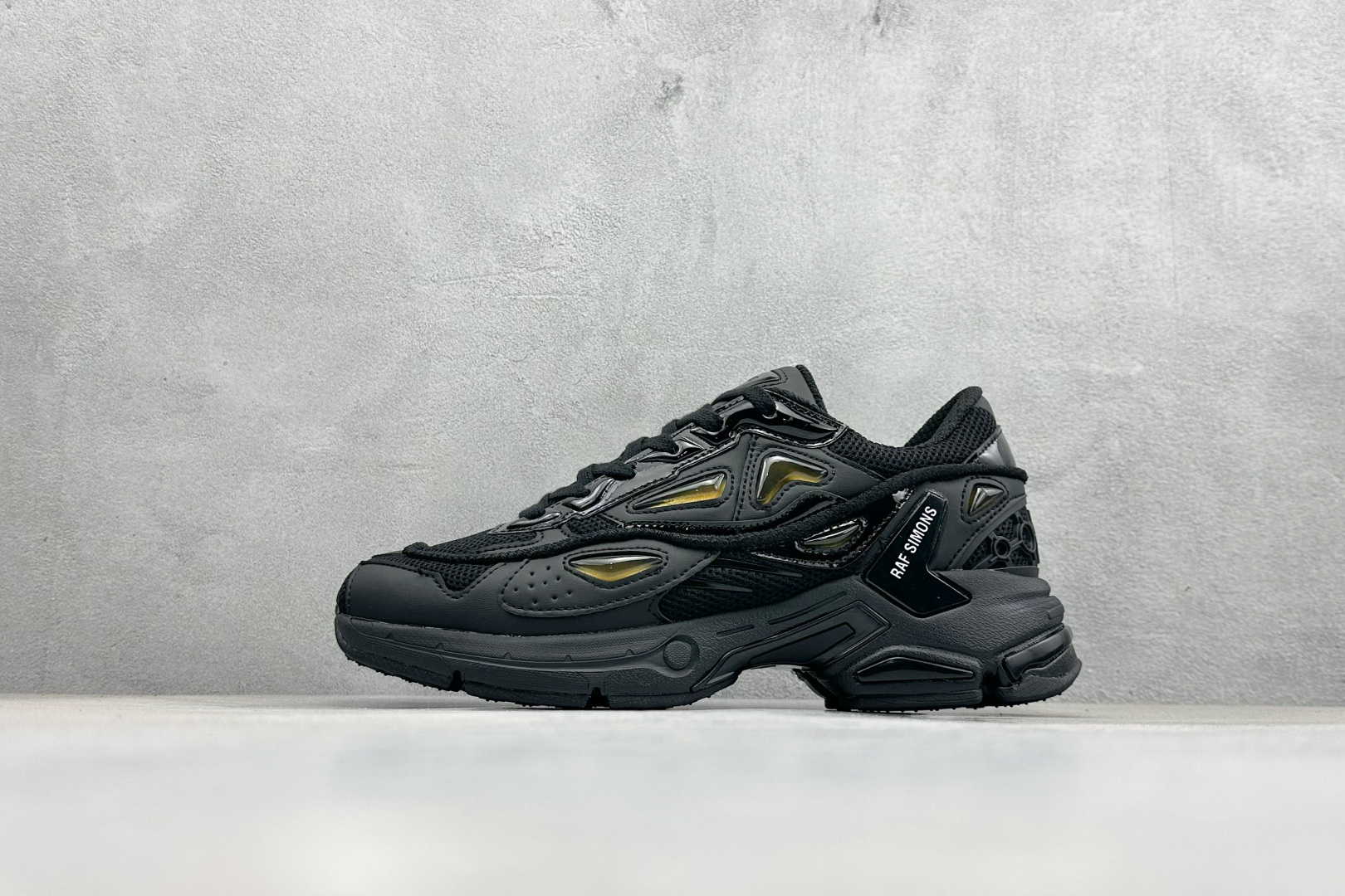 Raf Simons Pharaxus 舒适百搭低帮生活休闲鞋 HR830001S Raf Simons Pharaxus 舒适百搭低帮生活休闲鞋 HR830001S