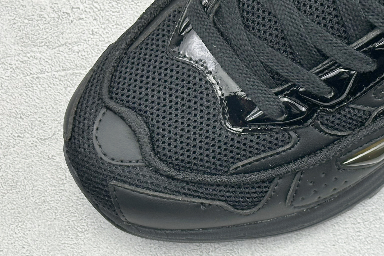 Raf Simons Pharaxus 舒适百搭低帮生活休闲鞋 HR830001S Raf Simons Pharaxus 舒适百搭低帮生活休闲鞋 HR830001S