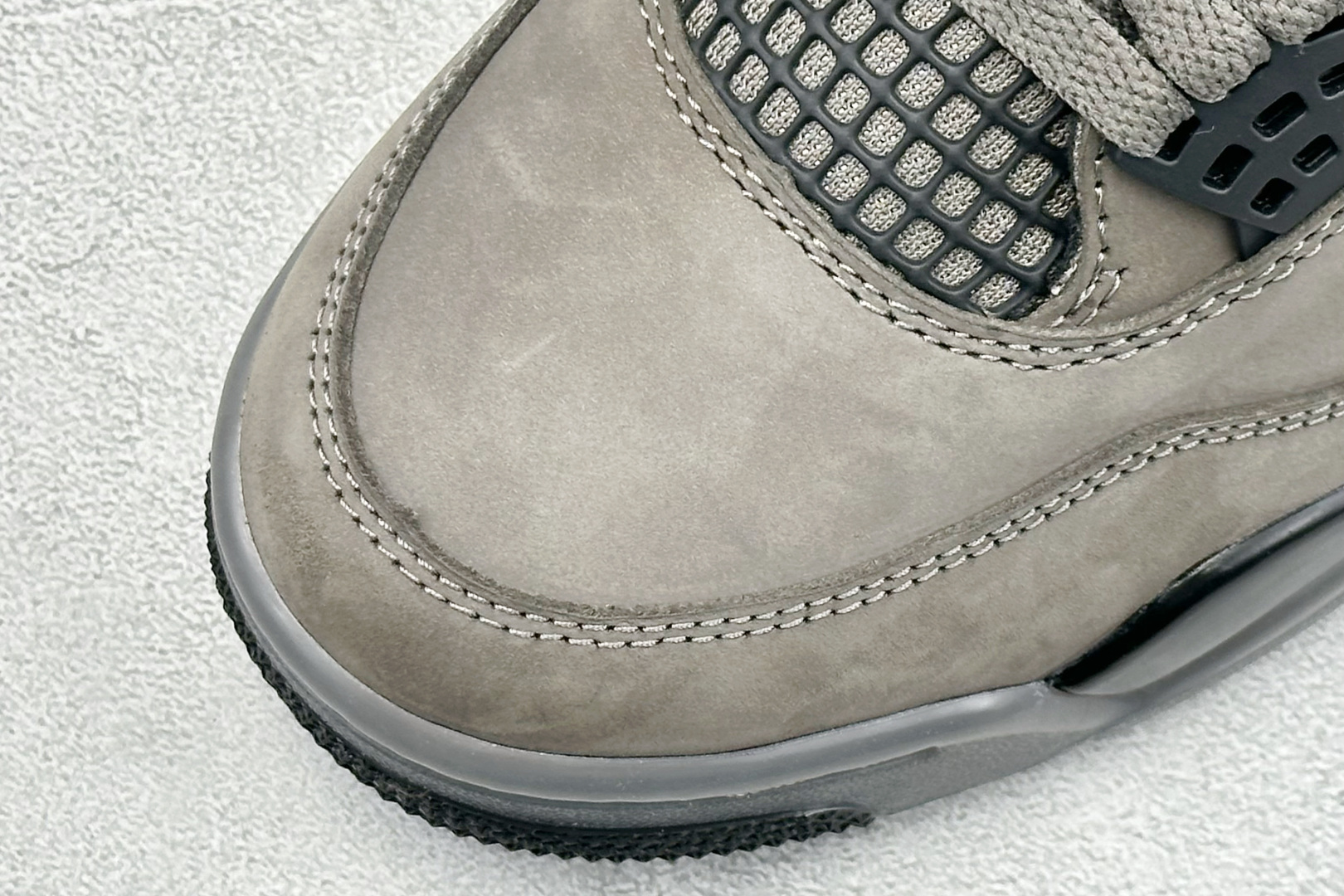 Air Jordan AJ4 Retro 中帮篮球鞋 FV5029-200 Air Jordan AJ4 Retro 中帮篮球鞋 FV5029-200
