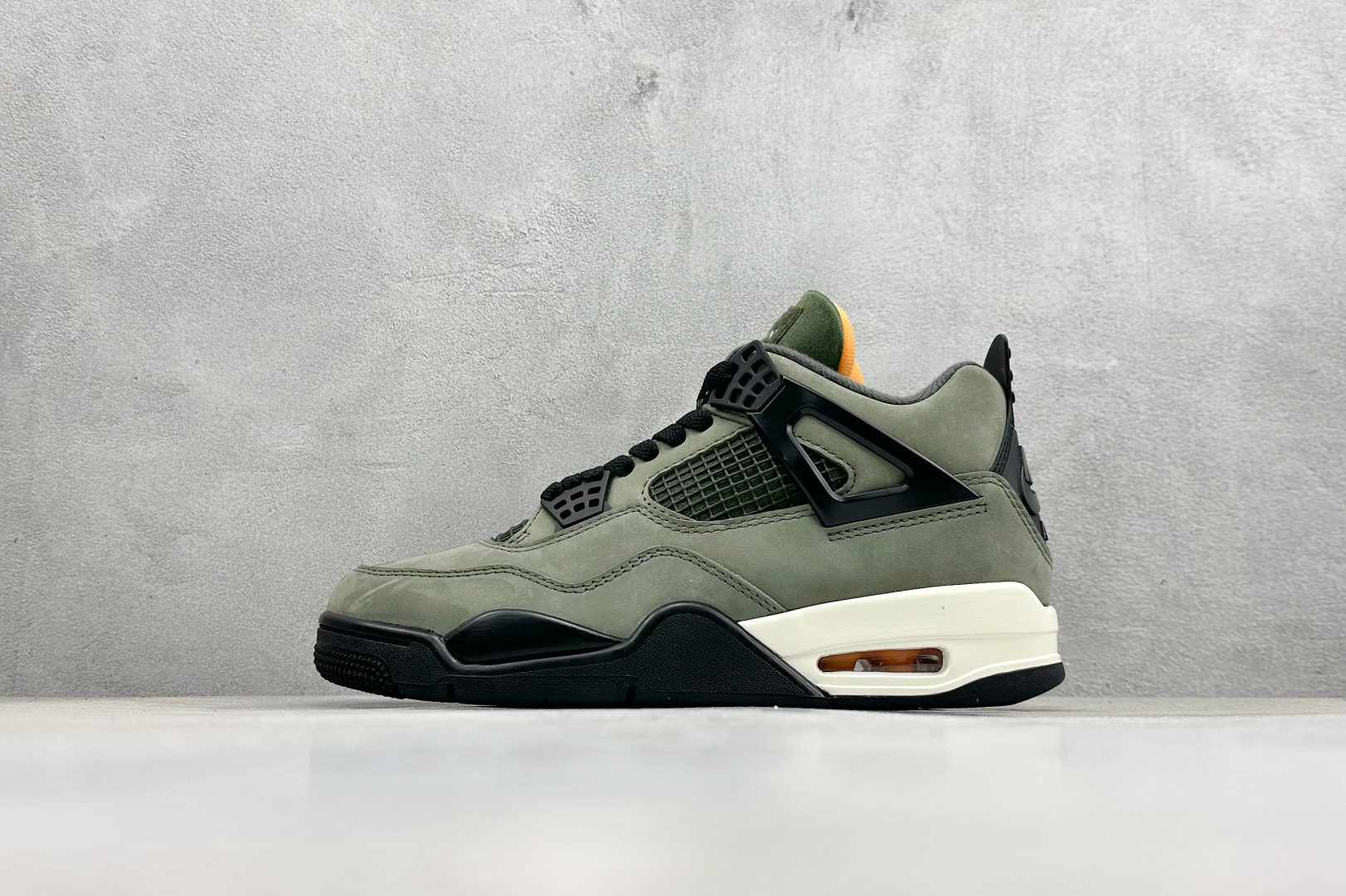 Air Jordan AJ4 Retro 中帮篮球鞋 IB1519-200 Air Jordan AJ4 Retro 中帮篮球鞋 IB1519-200