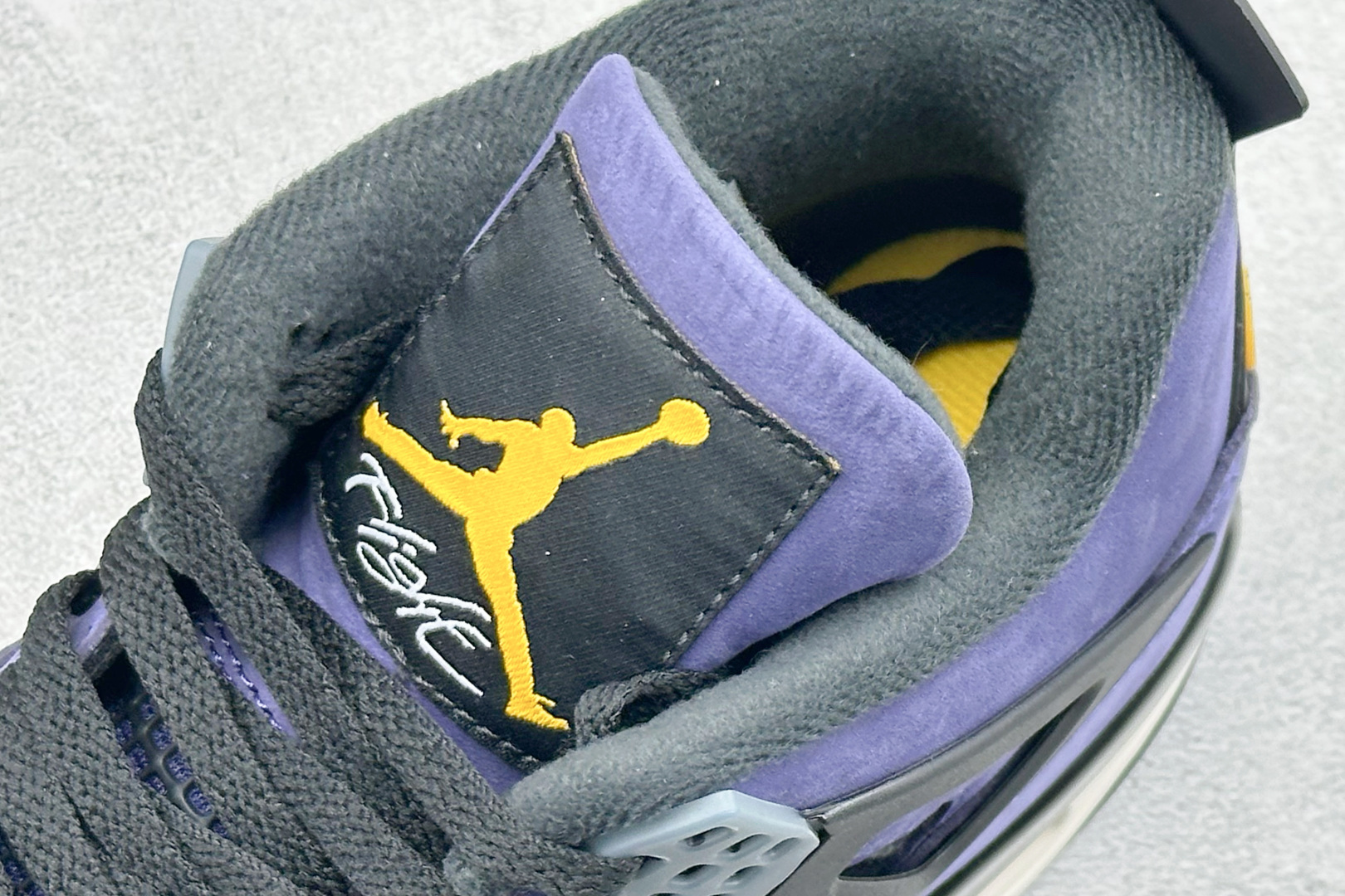 Air Jordan AJ4 Retro 中帮篮球鞋 FV5029-500 Air Jordan AJ4 Retro 中帮篮球鞋 FV5029-500