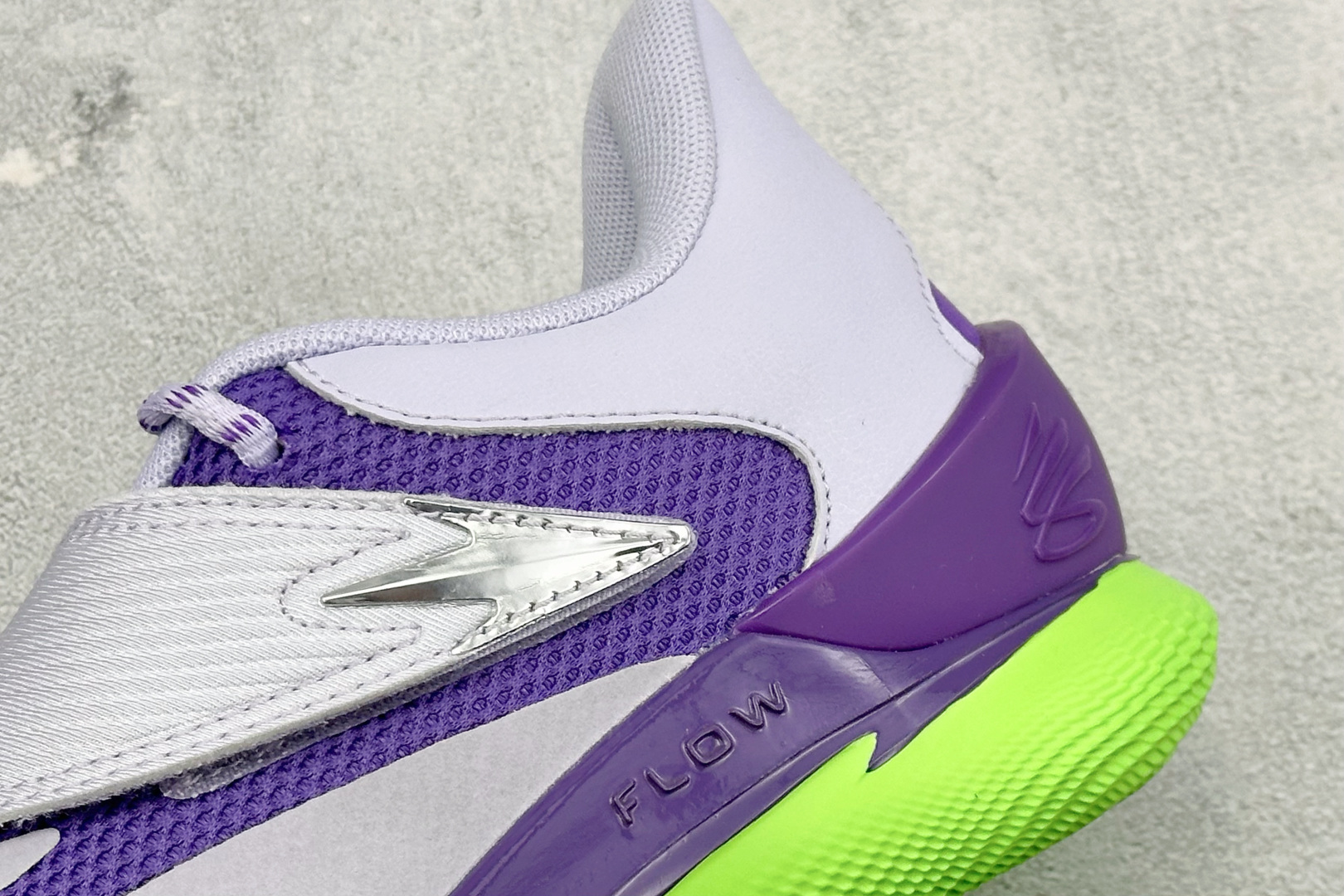 UA Curry F1 HFD AL 福克斯 狐狸一代 舒适百搭 减震防滑 低帮篮球鞋