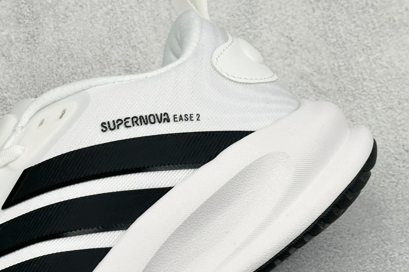 Adidas Supernova EASE 2 M 马拉松专业赛事休闲运动跑步鞋 JQ4254 Adidas Supernova EASE 2 M 马拉松专业赛事休闲运动跑步鞋 JQ4254