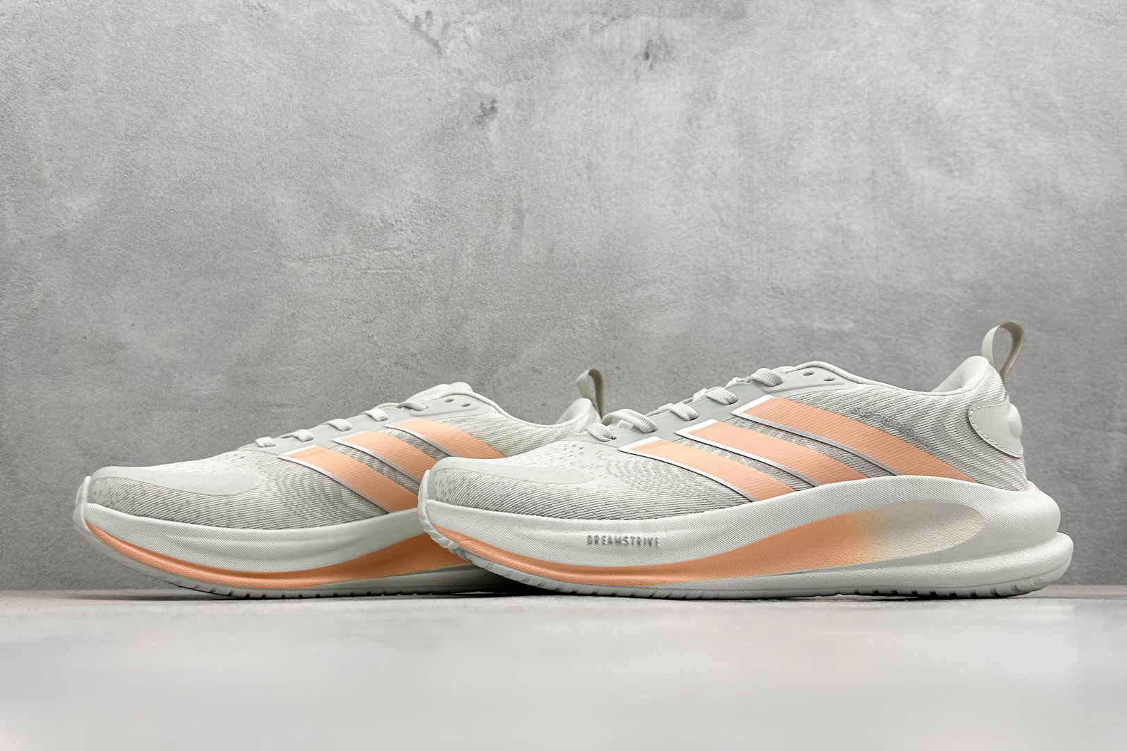 Adidas Supernova EASE 2 M 马拉松专业赛事休闲运动跑步鞋 KJ8676 Adidas Supernova EASE 2 M 马拉松专业赛事休闲运动跑步鞋 KJ8676
