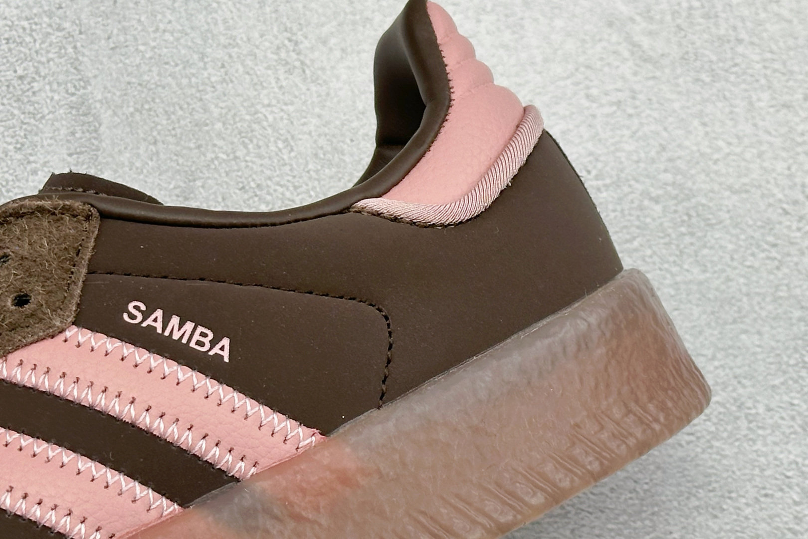 XH版Adidas originals SAMBAE VALENTINE W 百搭单品 复古桑巴板鞋 JI2744 XH版Adidas originals SAMBAE VALENTINE W 百搭单品 复古桑巴板鞋 JI2744