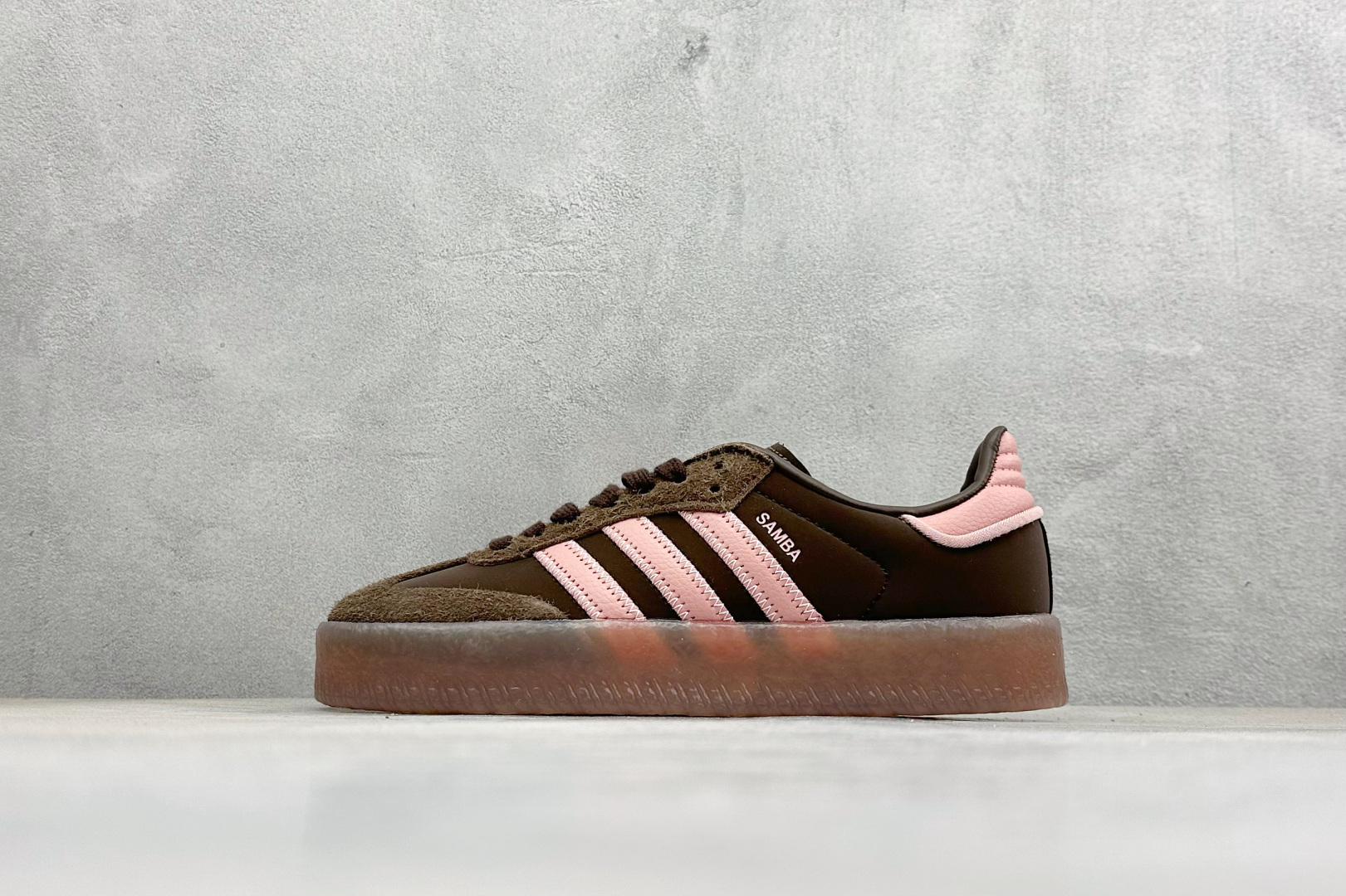 XH版Adidas originals SAMBAE VALENTINE W 百搭单品 复古桑巴板鞋 JI2744 XH版Adidas originals SAMBAE VALENTINE W 百搭单品 复古桑巴板鞋 JI2744