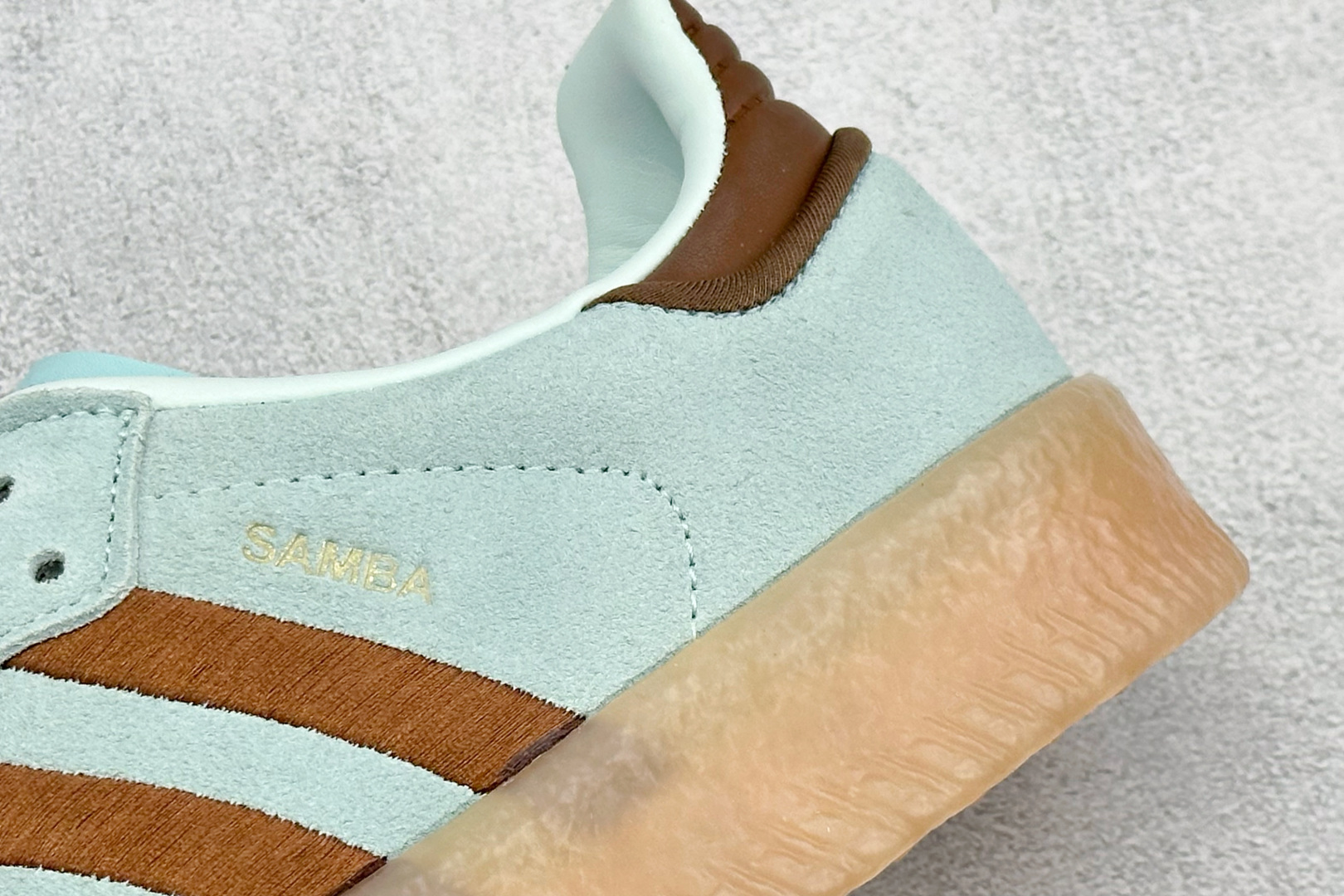 XH版Adidas originals SAMBAE VALENTINE W 百搭单品 复古桑巴板鞋 JH8835 XH版Adidas originals SAMBAE VALENTINE W 百搭单品 复古桑巴板鞋 JH8835