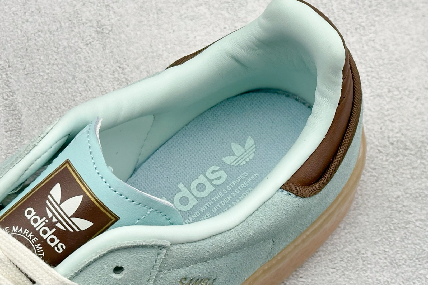 XH版Adidas originals SAMBAE VALENTINE W 百搭单品 复古桑巴板鞋 JH8835 XH版Adidas originals SAMBAE VALENTINE W 百搭单品 复古桑巴板鞋 JH8835