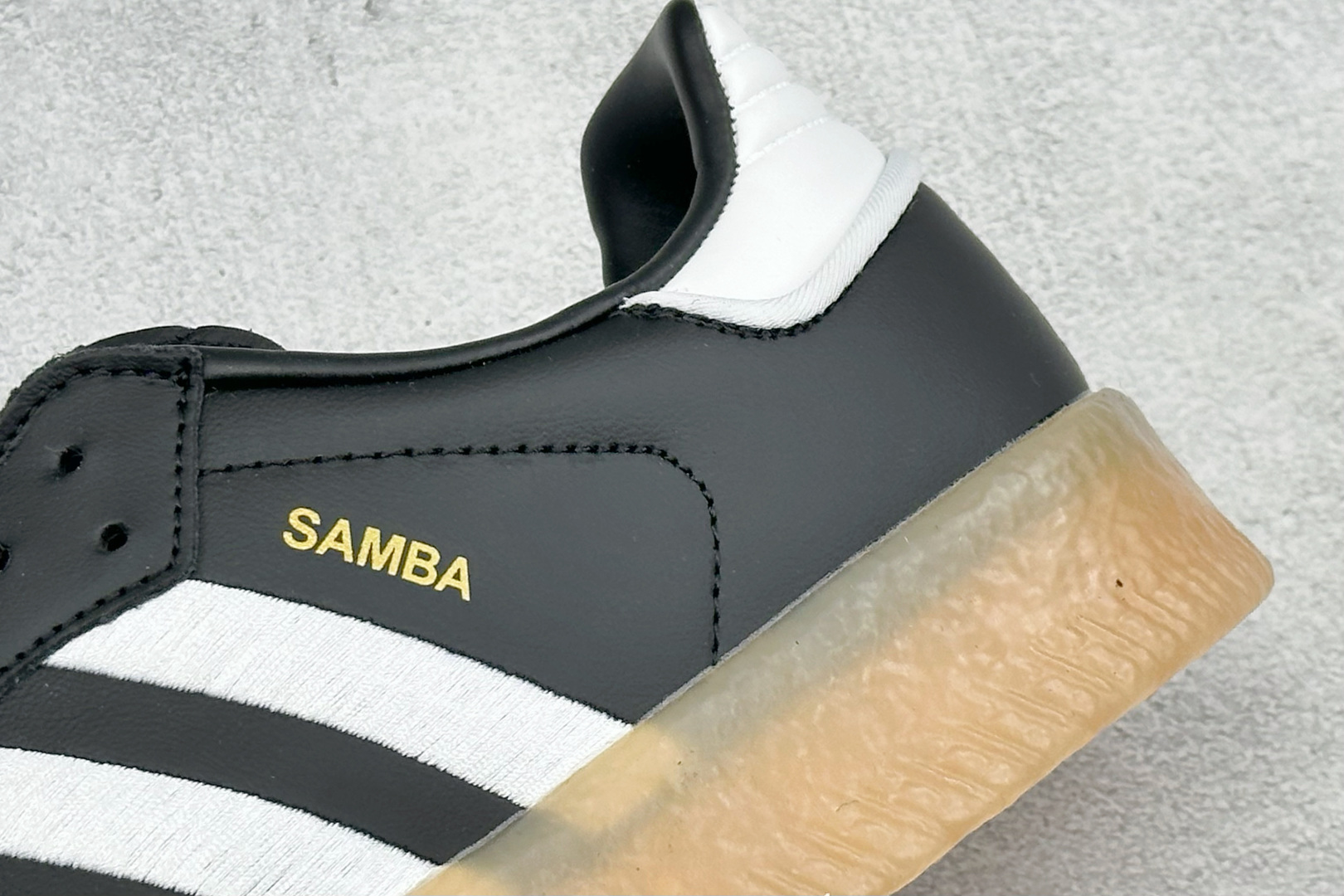 XH版Adidas originals SAMBAE VALENTINE W 百搭单品 复古桑巴板鞋 ID0436 XH版Adidas originals SAMBAE VALENTINE W 百搭单品 复古桑巴板鞋 ID0436