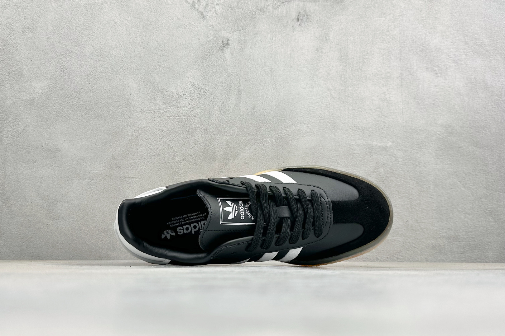 XH版Adidas originals SAMBAE VALENTINE W 百搭单品 复古桑巴板鞋 ID0436 XH版Adidas originals SAMBAE VALENTINE W 百搭单品 复古桑巴板鞋 ID0436