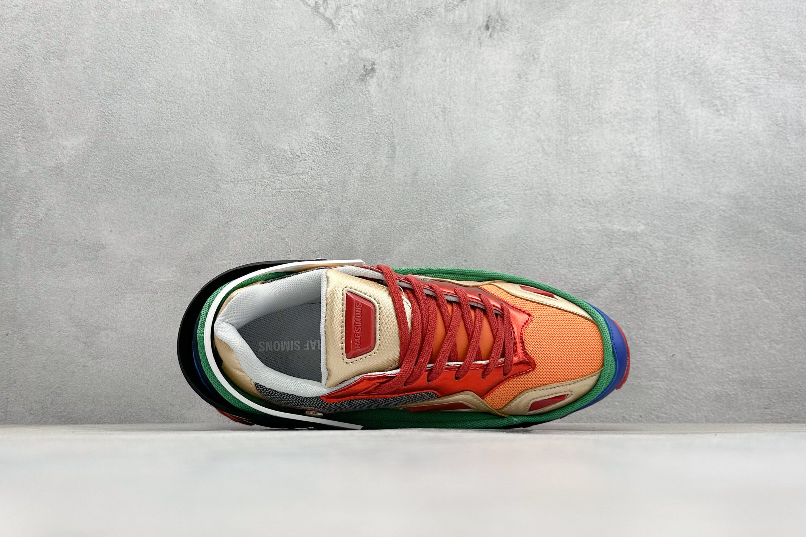 Raf Simons Response Trail 舒适百搭低帮生活休闲鞋 B25937 Raf Simons Response Trail 舒适百搭低帮生活休闲鞋 B25937