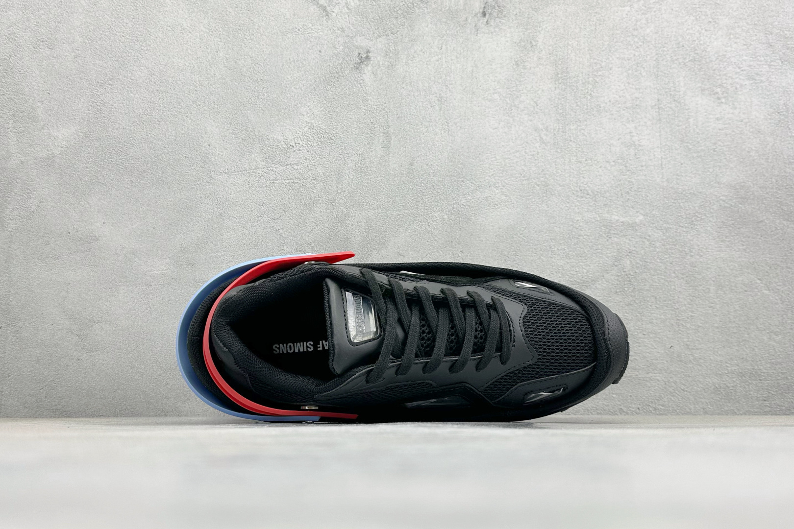 Raf Simons Response Trail 舒适百搭低帮生活休闲鞋 B24109 Raf Simons Response Trail 舒适百搭低帮生活休闲鞋 B24109
