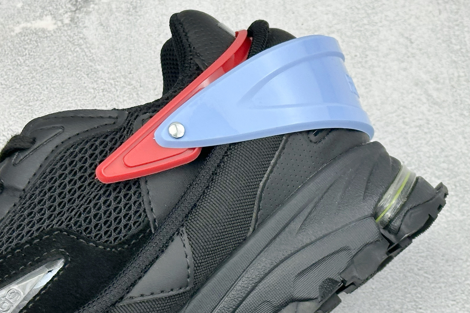 Raf Simons Response Trail 舒适百搭低帮生活休闲鞋 B24109 Raf Simons Response Trail 舒适百搭低帮生活休闲鞋 B24109