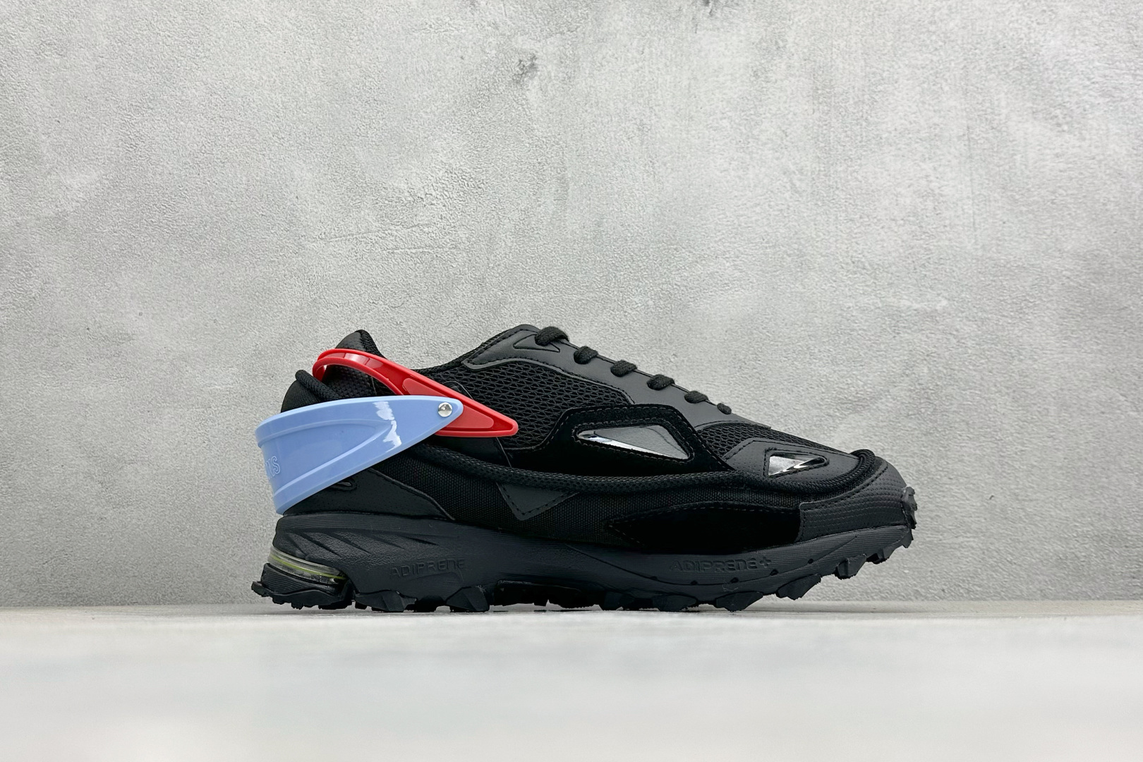 Raf Simons Response Trail 舒适百搭低帮生活休闲鞋 B24109 Raf Simons Response Trail 舒适百搭低帮生活休闲鞋 B24109