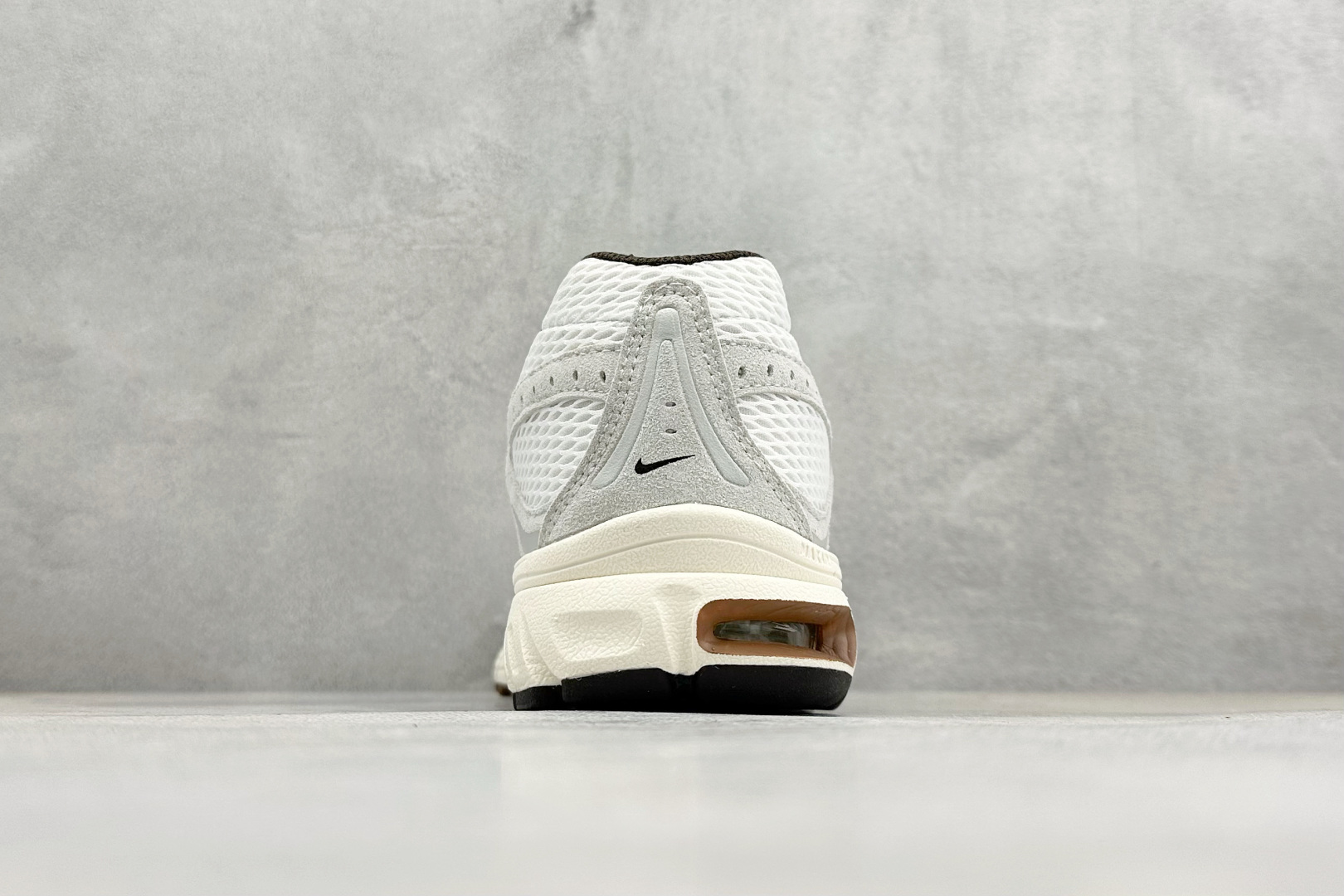 Nike Air Max Moto 2K 耐克新款复古气垫跑步鞋 IQ4924-003