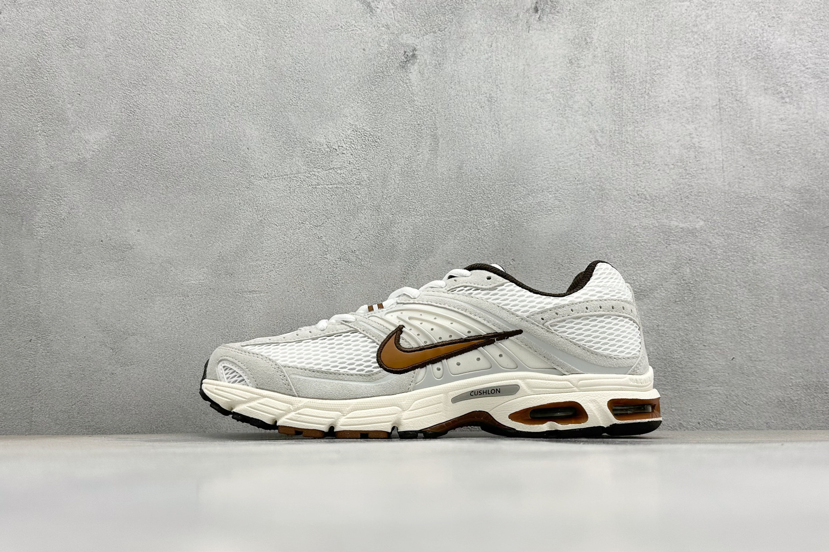 Nike Air Max Moto 2K 耐克新款复古气垫跑步鞋 IQ4924-003
