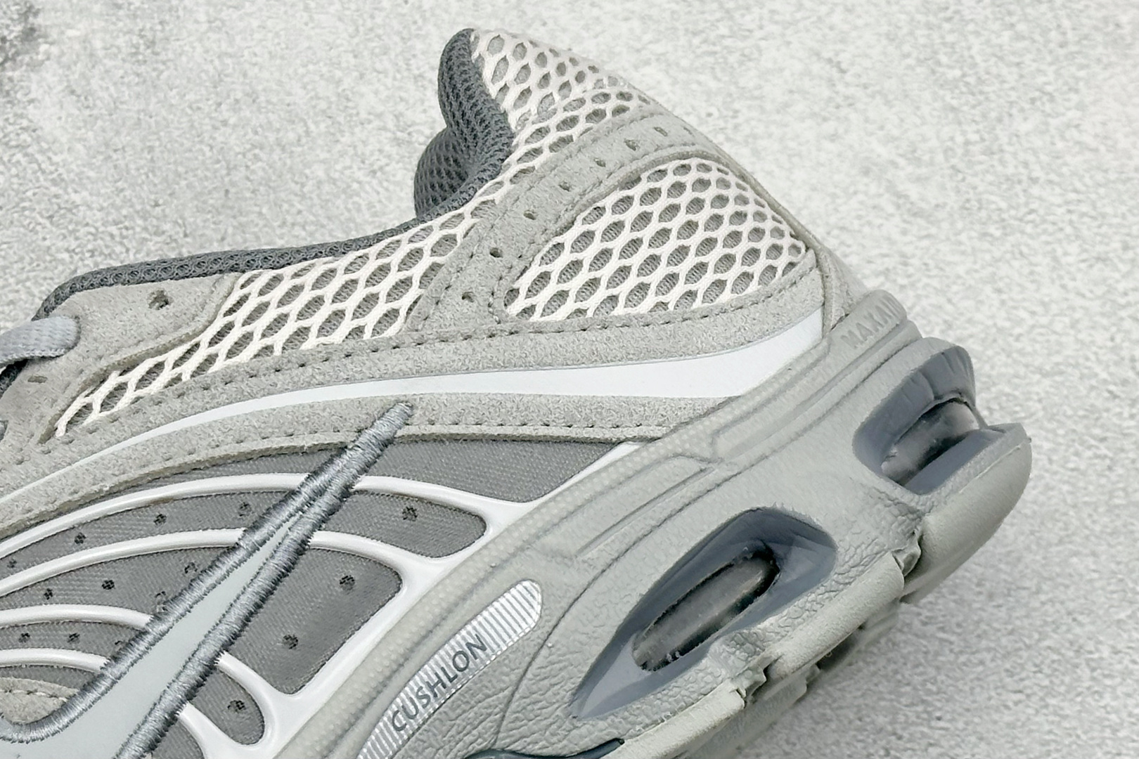 Nike Air Max Moto 2K 耐克新款复古气垫跑步鞋 IQ4924-001