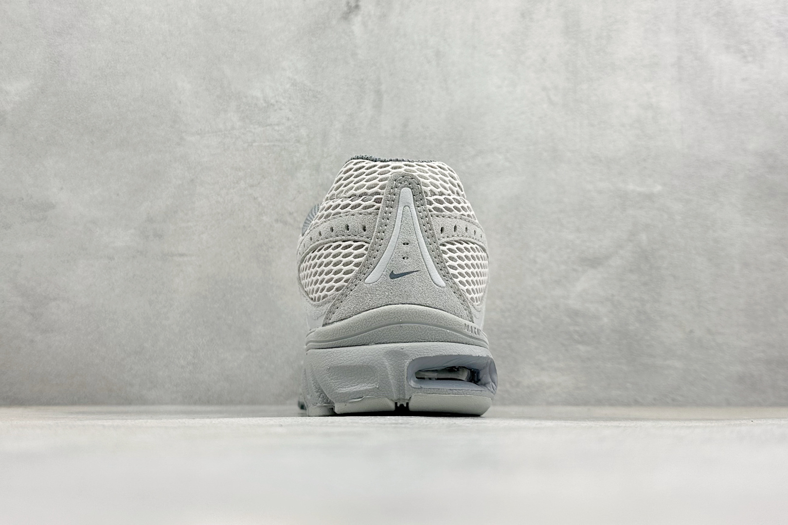 Nike Air Max Moto 2K 耐克新款复古气垫跑步鞋 IQ4924-001
