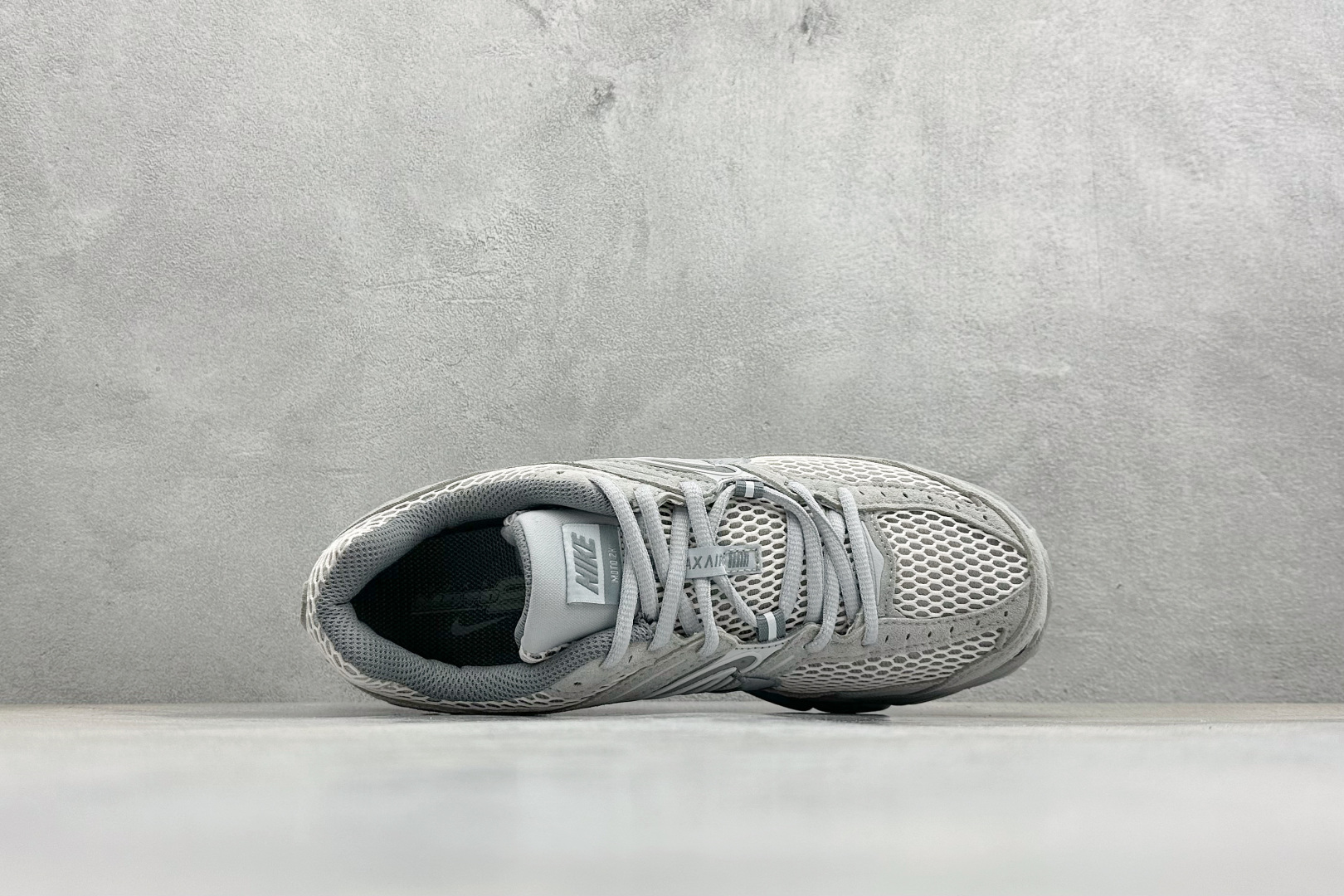 Nike Air Max Moto 2K 耐克新款复古气垫跑步鞋 IQ4924-001