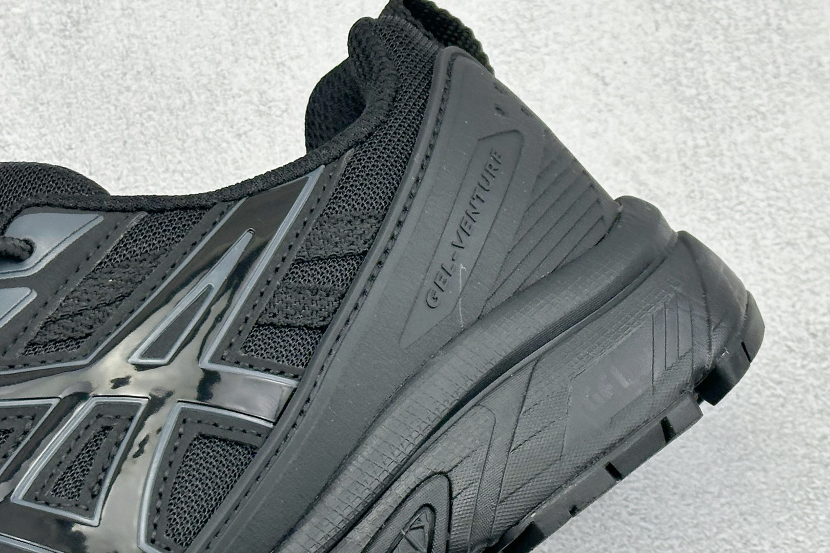 Asics Gel-Venturem 6 亚瑟士舒适透气运动跑鞋 1203A474-001 Asics Gel-Venturem 6 亚瑟士舒适透气运动跑鞋 1203A474-001
