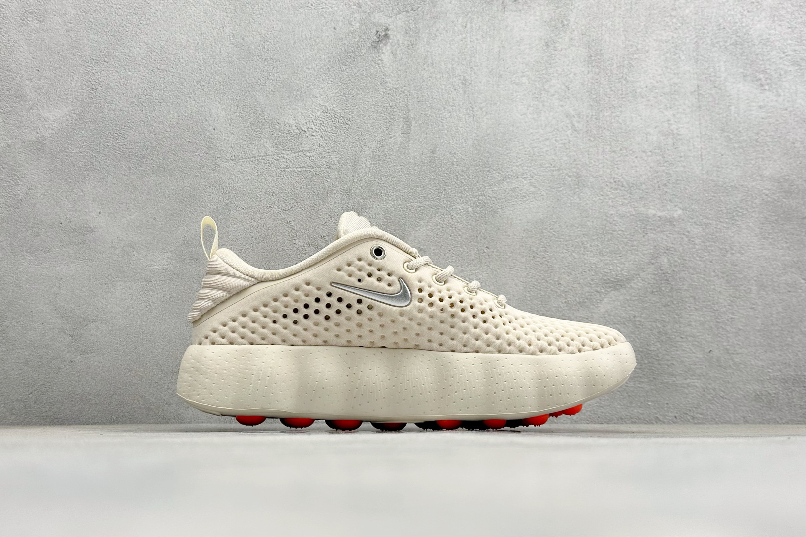 Nike Mind 002 舒适耐穿 透气训练鞋 透气孔洞 HQ4308-200 Nike Mind 002 舒适耐穿 透气训练鞋 透气孔洞 HQ4308-200