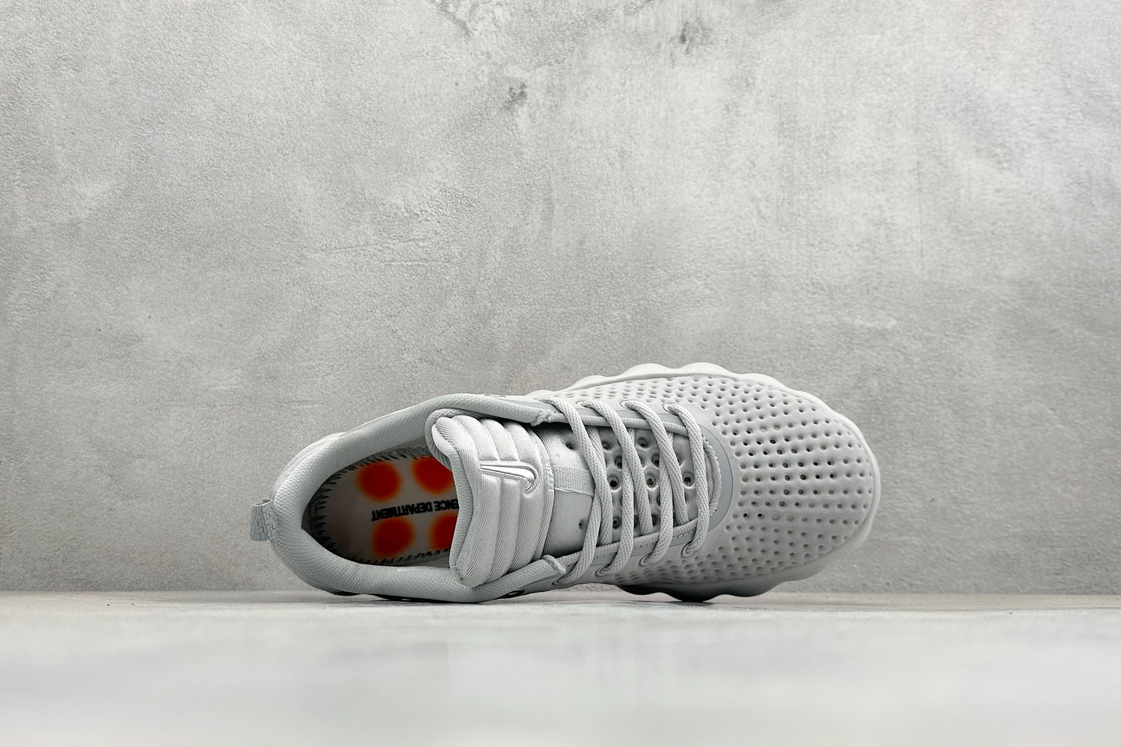 Nike Mind 002 舒适耐穿 透气训练鞋 透气孔洞 品牌徽标 HQ4308-003 Nike Mind 002 舒适耐穿 透气训练鞋 透气孔洞 品牌徽标 HQ4308-003